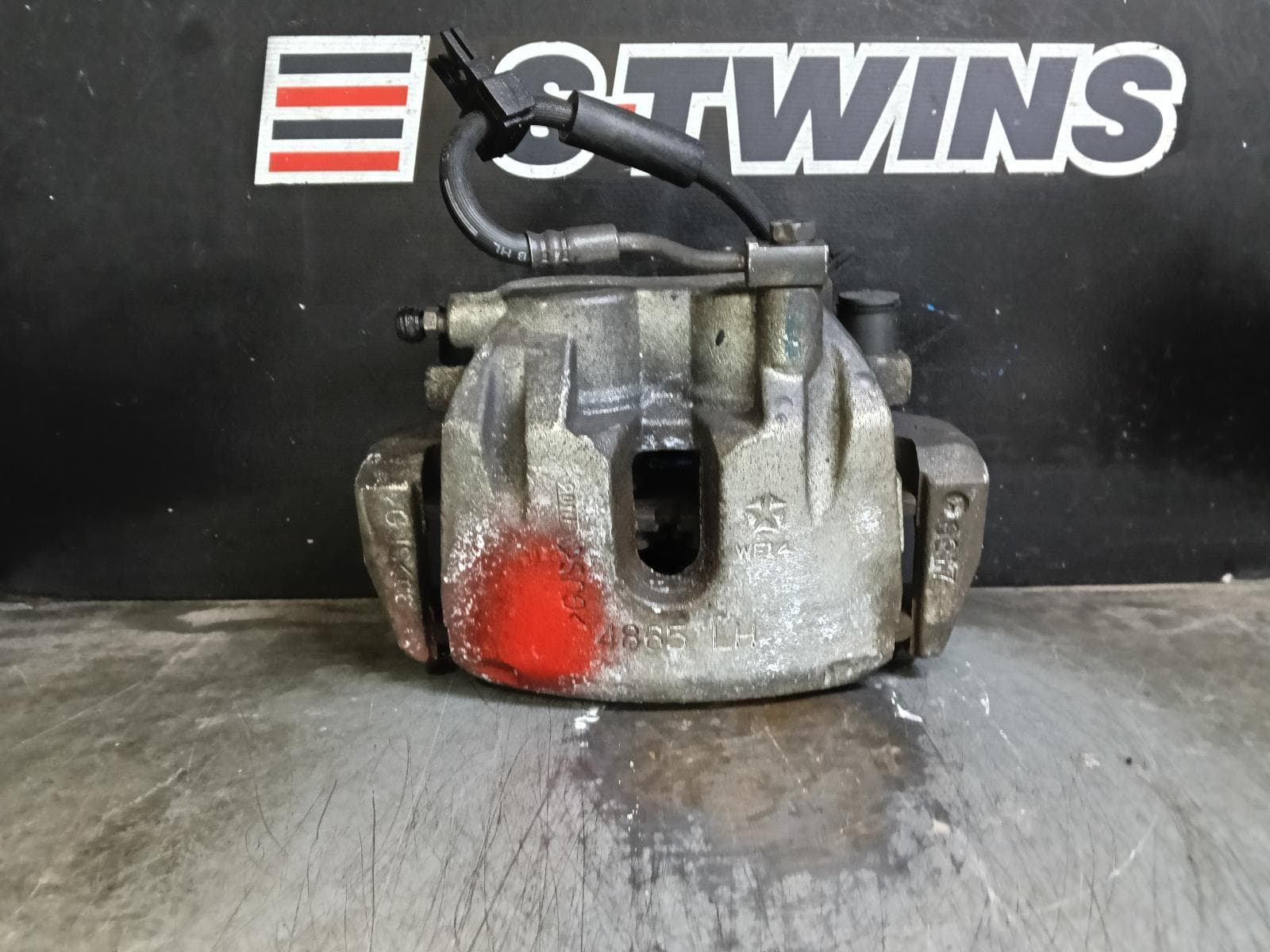 Used auto part listing image: 2017 JEEP GRANDCHEROKEE CALIPER LH FRONT, STANDARD TYPE, WK, 10/10-02/22 0000403274