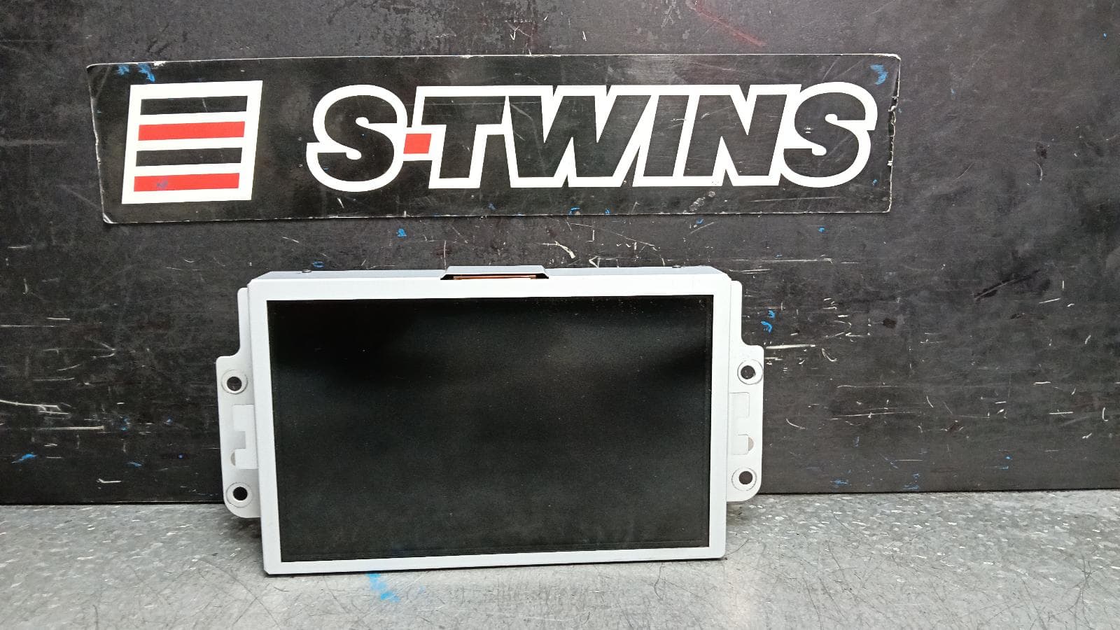 Used auto part listing image: 2021 FORD RANGER DISPLAY UNIT ONLY, 8IN TOUCHSCREEN, W/ SAT NAV TYPE, PX SERIES 3, 06/18-04/22 0000402750