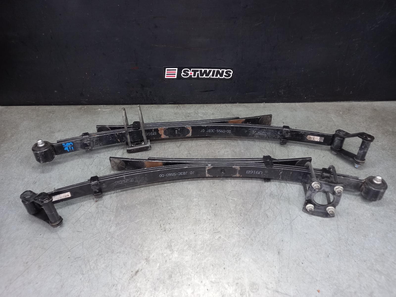 Used auto part listing image: 2021 FORD RANGER REAR LEAF SPRING PX, PAIR, 4WD, STANDARD HEIGHT, 06/11-04/22 0000402457