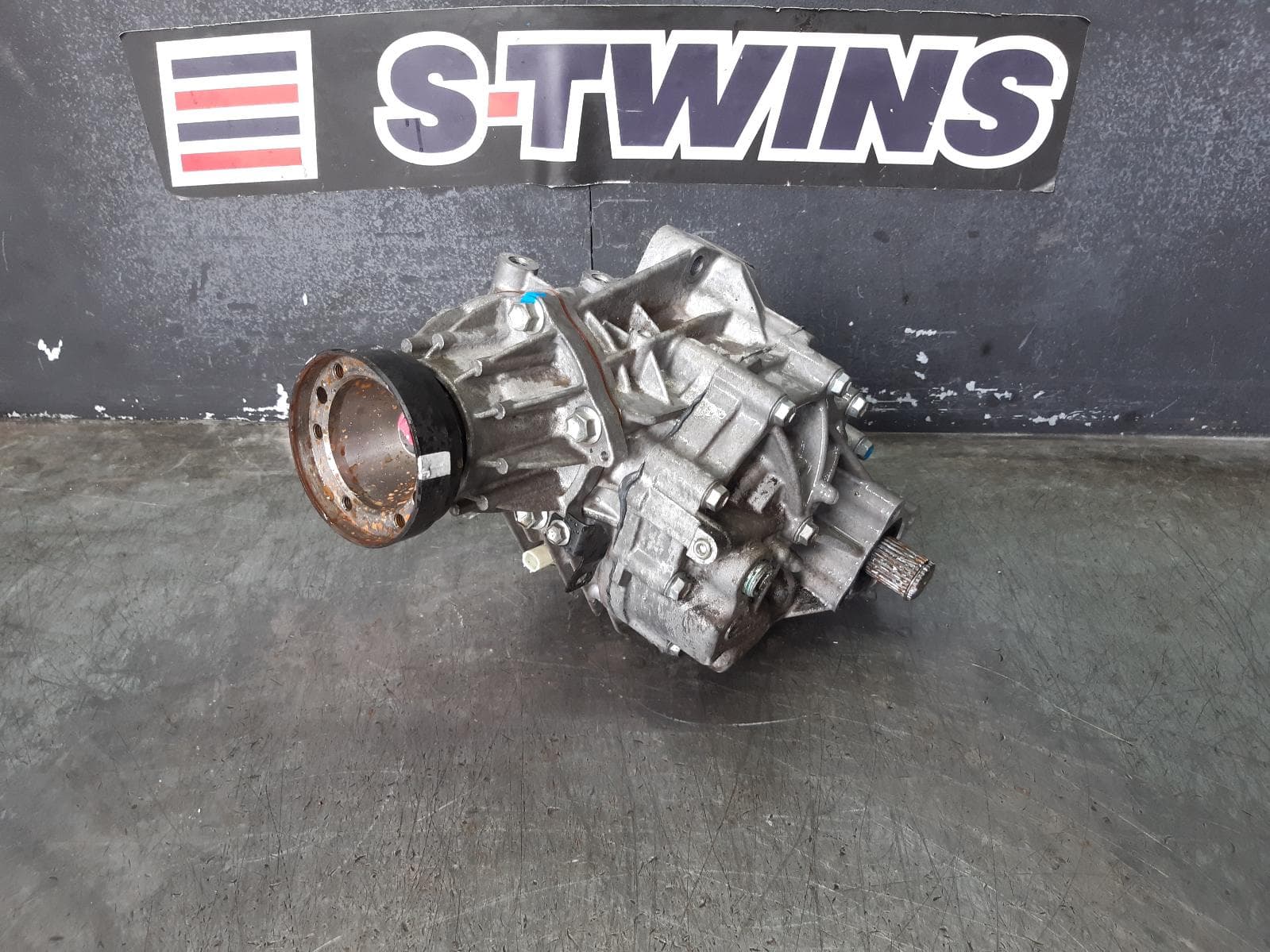 Used auto part listing image: 2012 SUZUKI KIZASHI TRANSFER CASE FR, 12/09-01/17 0000179982