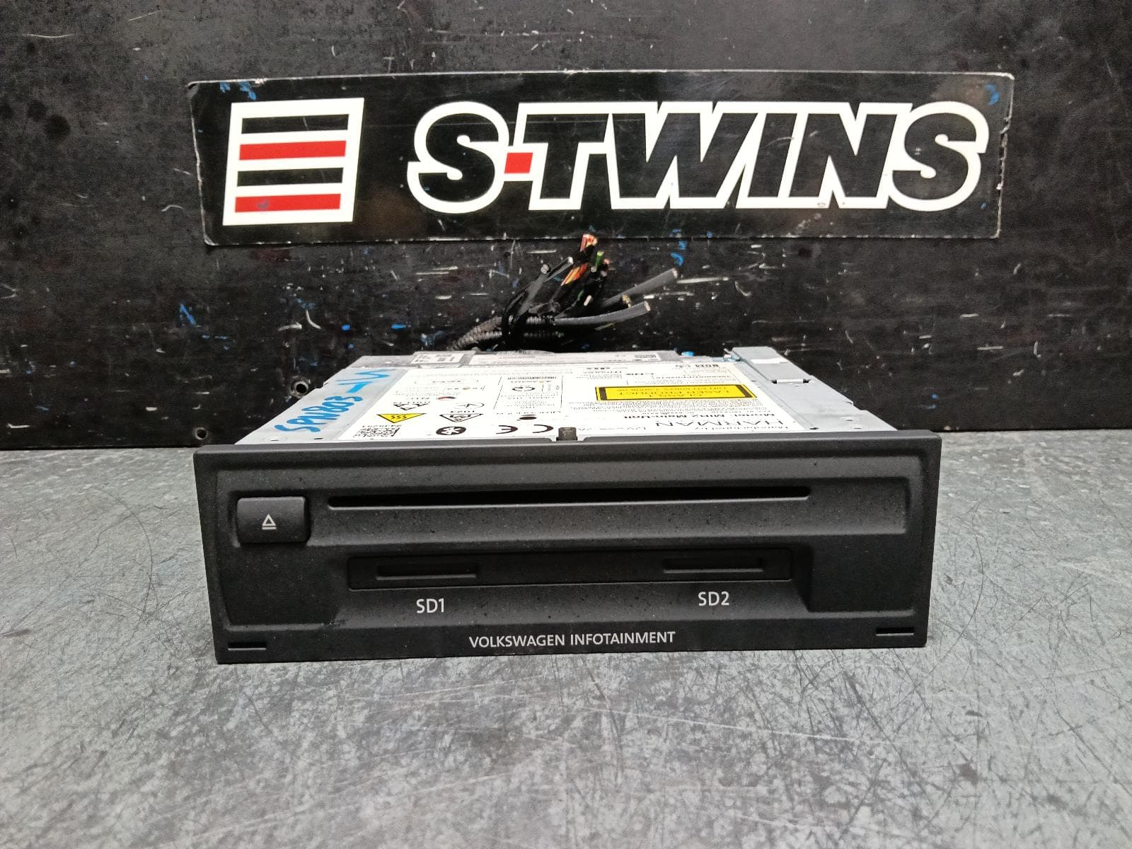 Used auto part listing image: 2020 VOLKSWAGEN TIGUAN 5NA, HEAD UNIT, MULTIMEDIA 2X SD CARD, DISCOVER PRO, 06/16-02/24 0000403033