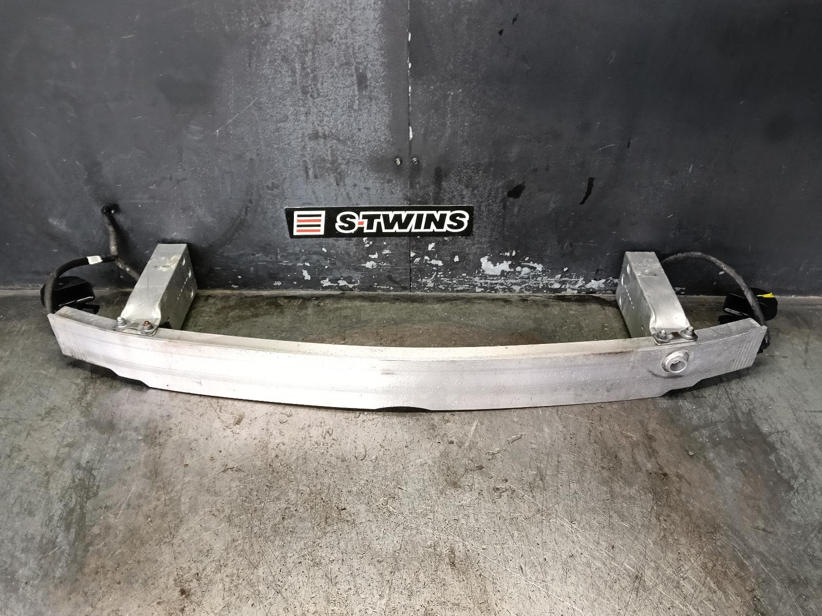 Used auto part listing image: 2013 MERCEDES B CLASS F BAR REINFORC BRACK MAIN REINFORCEMENT, W246, 12/11-01/15 0000406996