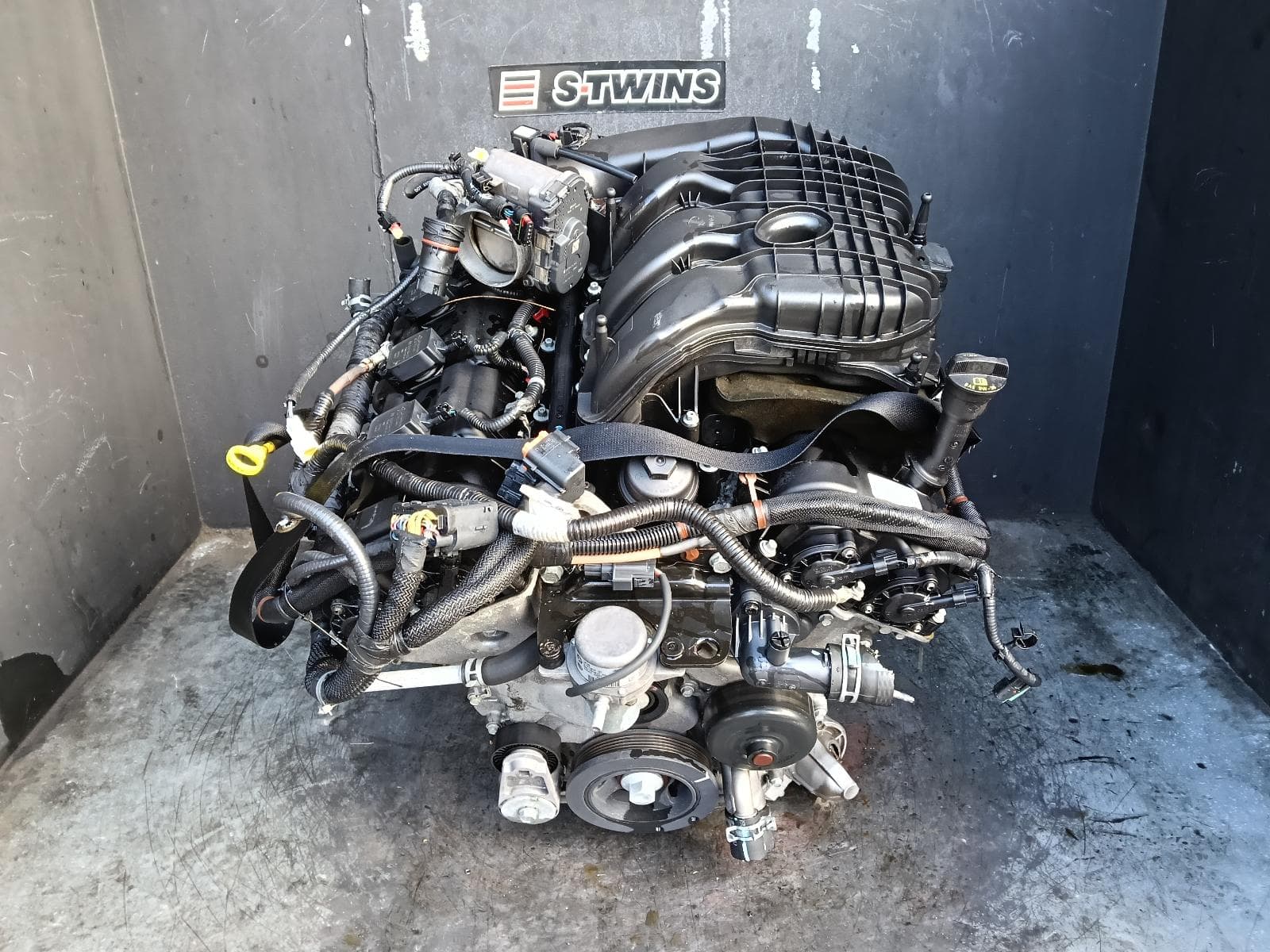 Used auto part listing image: 2012 JEEP GRANDCHEROKEE ENGINE PETROL, 3.6, WK, 3 SQUARE PLUG HARNESS TYPE, 10/10-03/13 0000405958