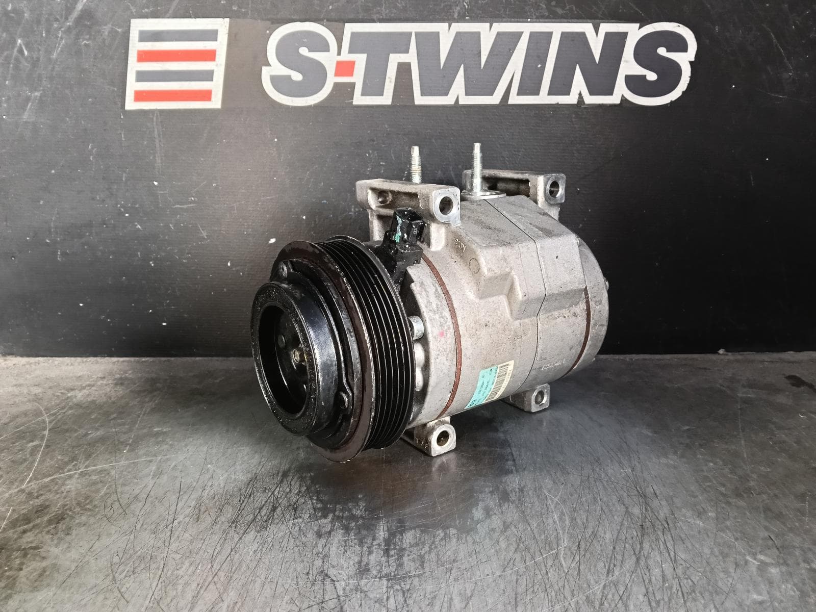 Used auto part listing image: 2012 JEEP GRANDCHEROKEE A C COMPRESSOR WK, 3.6, PETROL, 10/10-03/13 0000406022