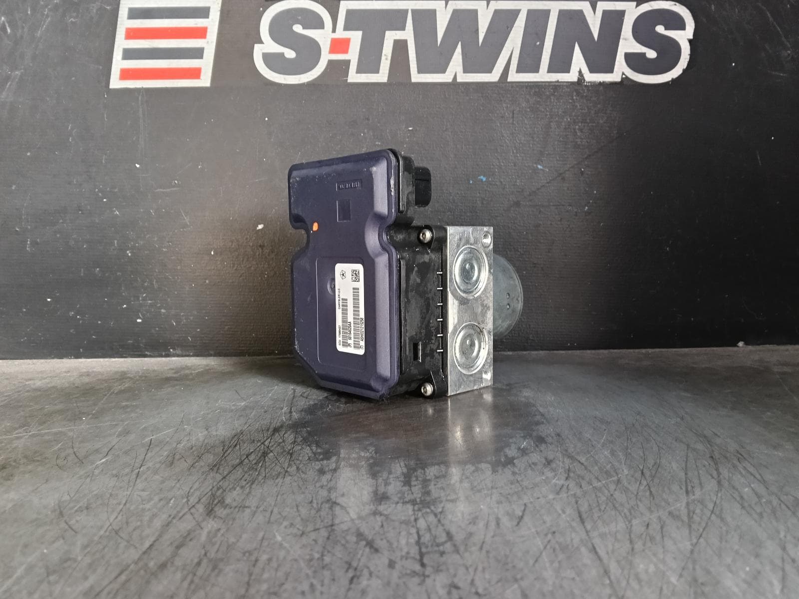 Used auto part listing image: 2012 JEEP GRANDCHEROKEE ABS PUMP MODULATOR WK, 10/10-02/22 0000406024