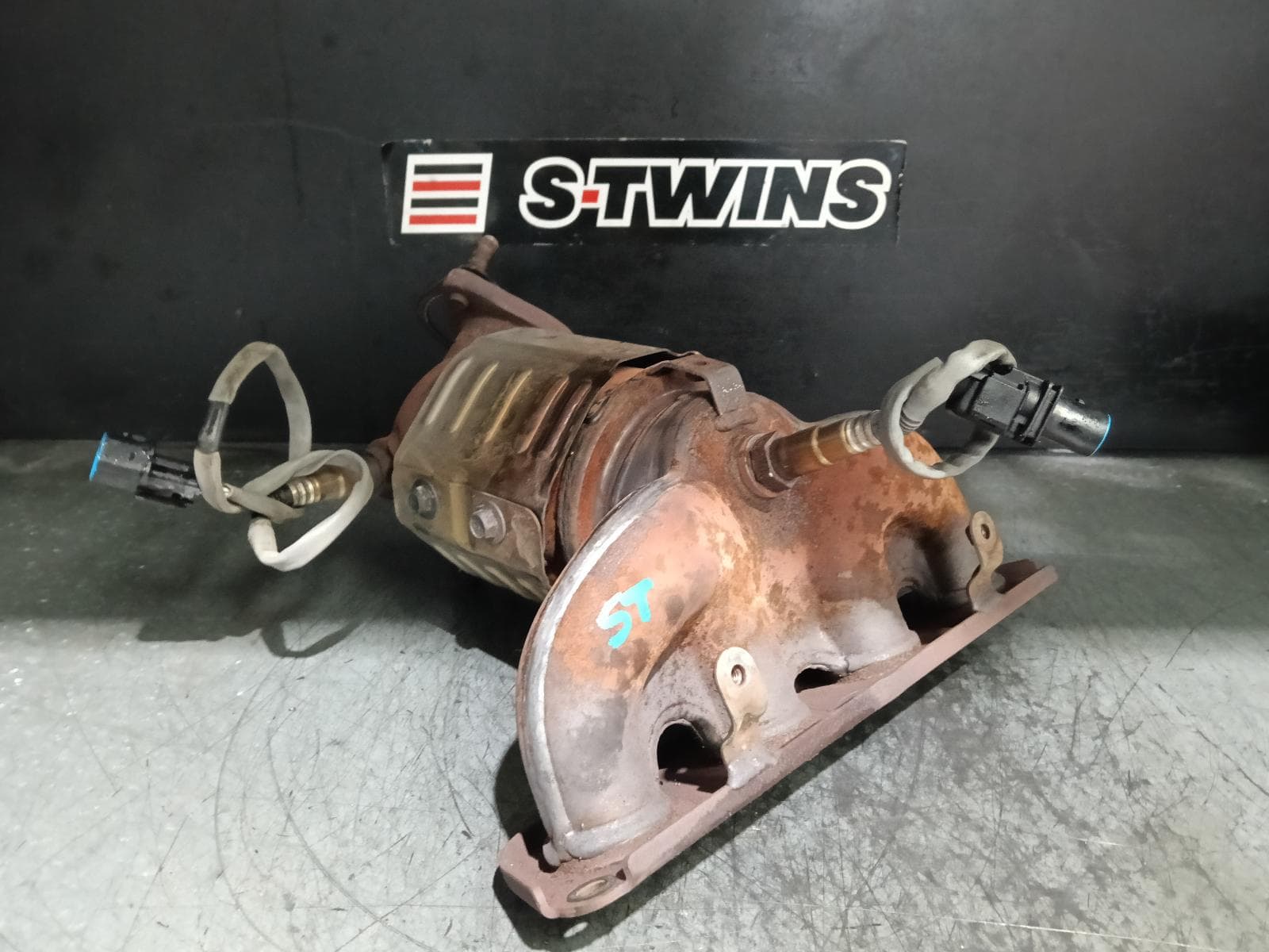 Used auto part listing image: 2015 HYUNDAI TUCSON CATALYTIC CONVERTER MANIFOLD-CAT TYPE, 2.0, G4NC, PETROL, TL, 06/15-01/21 0000407439