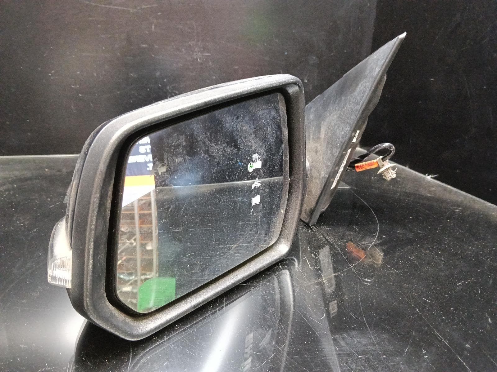 Used auto part listing image: 2020 HOLDEN ACADIA LEFT DOOR MIRROR W/ MEMORY TYPE, AC, 08/18- 0000402872
