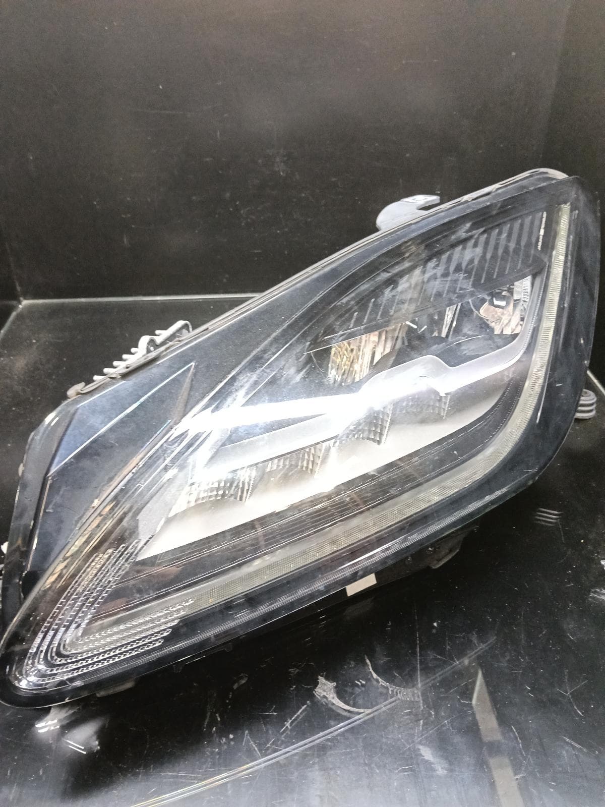 Used auto part listing image: 2018 JAGUAR E PACE LEFT HEADLAMP X540, LED TYPE, W/ AUTO HIGH BEAM, W/ ANIMATED INDICATOR, 11/17- 0000402884