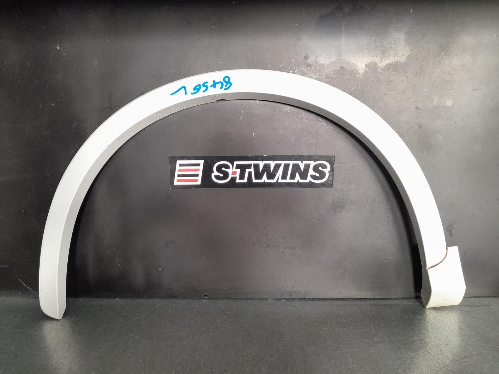 Used auto part listing image: 2013 AUDI Q3 WHEEL ARCH FLARE LH FRONT, 8U, 03/12-12/18 0000320213