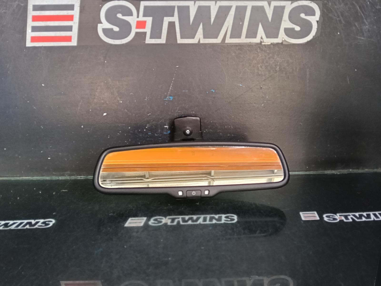 Used auto part listing image: 2014 HOLDEN CAPTIVA INTERIOR MIRROR CG SERIES 2, W/ SENSOR TYPE, 03/11-06/18 0000403790