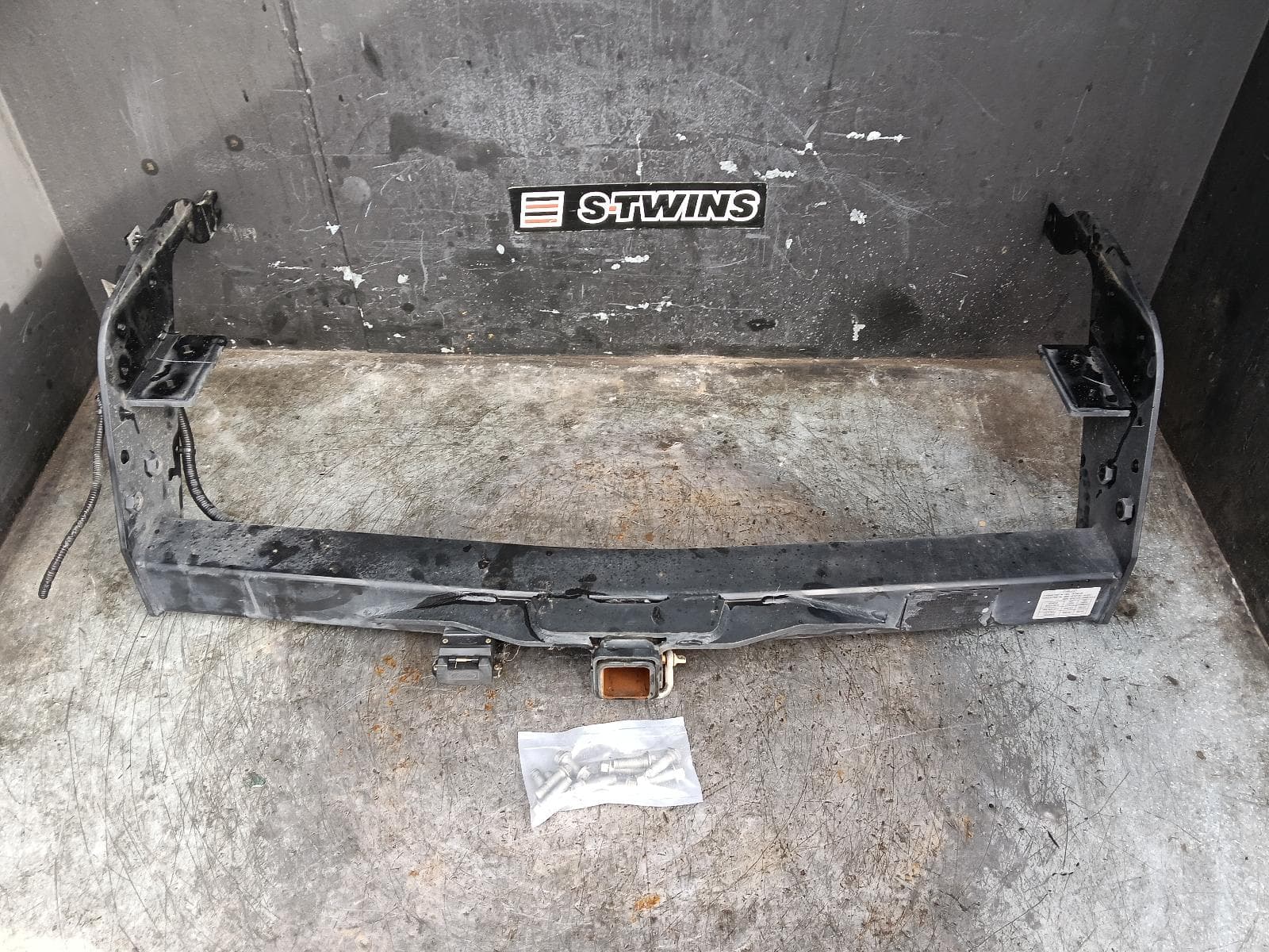 Used auto part listing image: 2017 FORD RANGER TOWBAR PX, UTE BACK TYPE, 2WD HI-RIDE/4WD, NON RAPTOR TYPE, 06/15-04/22 0000407142