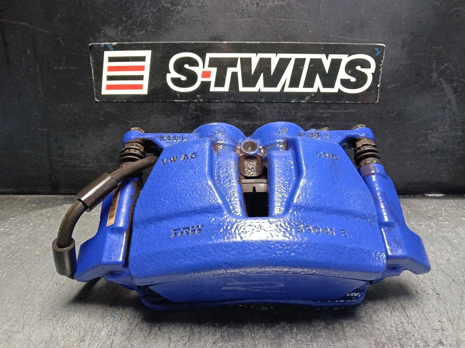 Used auto part listing image: 2023 VOLKSWAGEN TIGUAN CALIPER LH FRONT, R, BLUE, 5NA, 06/21-02/24 0000404931