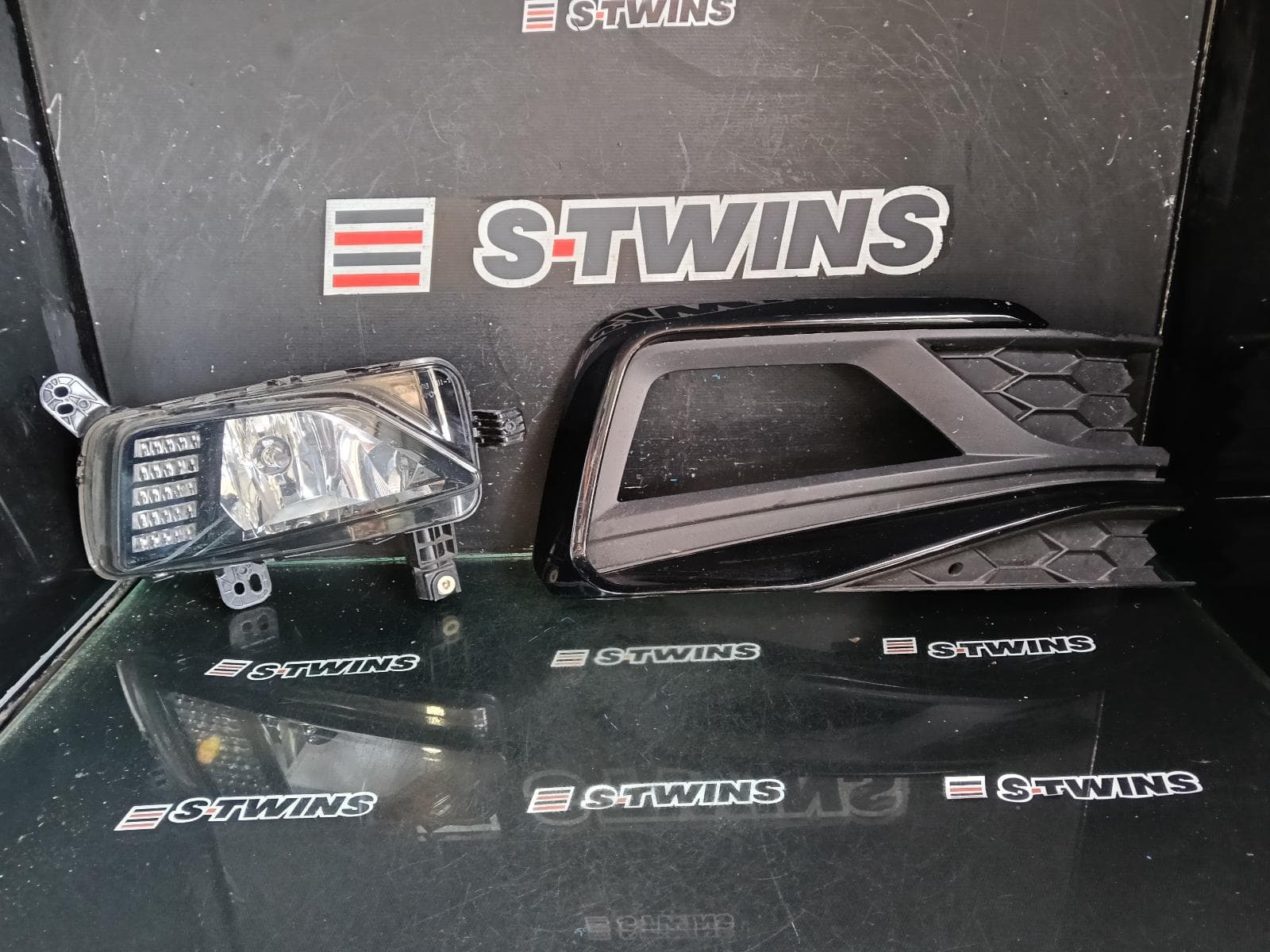 Used auto part listing image: 2019 VOLKSWAGEN POLO RIGHT INDICATOR FOG SIDE BUMPER FOGLAMP W/ DAYTIME RUNNING LAMP, AW, 09/17-01/22 0000410732