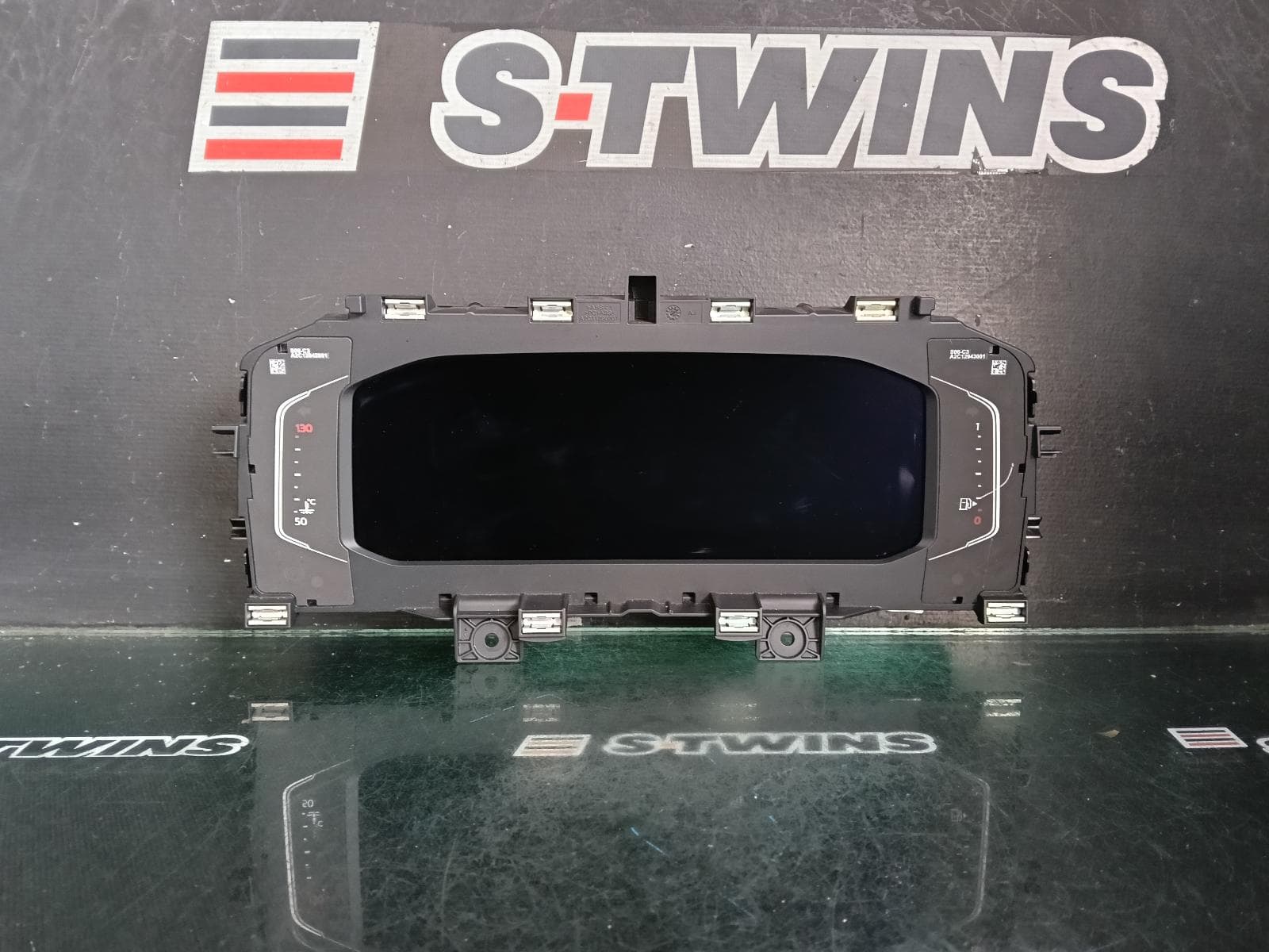 Used auto part listing image: 2019 VOLKSWAGEN POLO INSTRUMENTCLUSTER ACTIVE INFO DISPLAY, GTi, AW-AE, 08/18- 0000410745