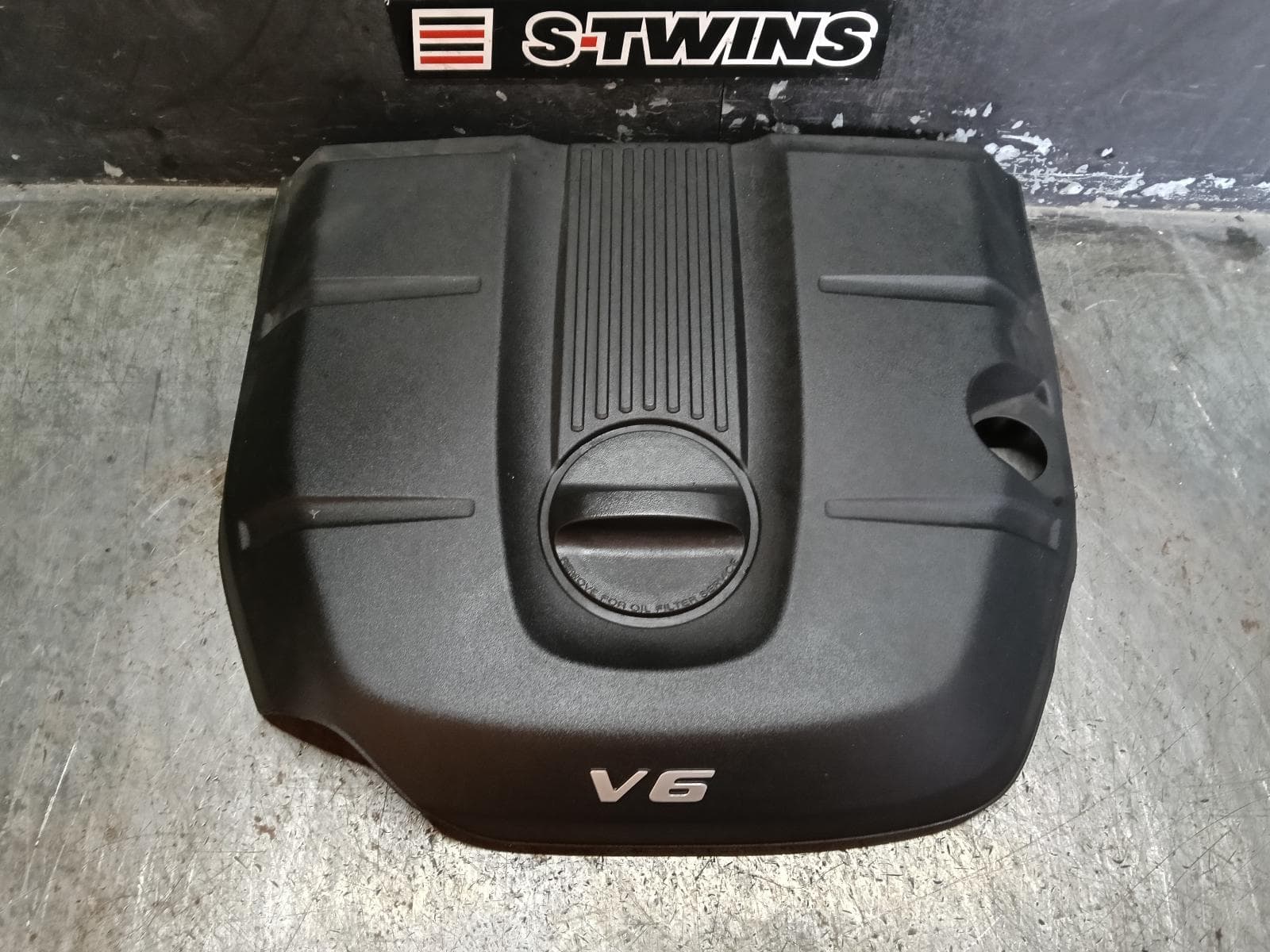 Used auto part listing image: 2015 JEEP GRANDCHEROKEE ENGINE COVER PETROL, 3.6, WK, 04/13-10/16 0000404391
