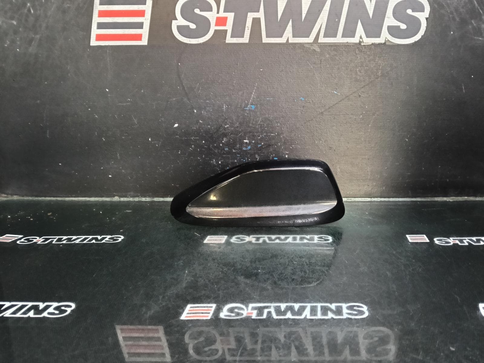 Used auto part listing image: 2015 JEEP GRANDCHEROKEE ANTENNA WK, 10/10-02/22 0000404385