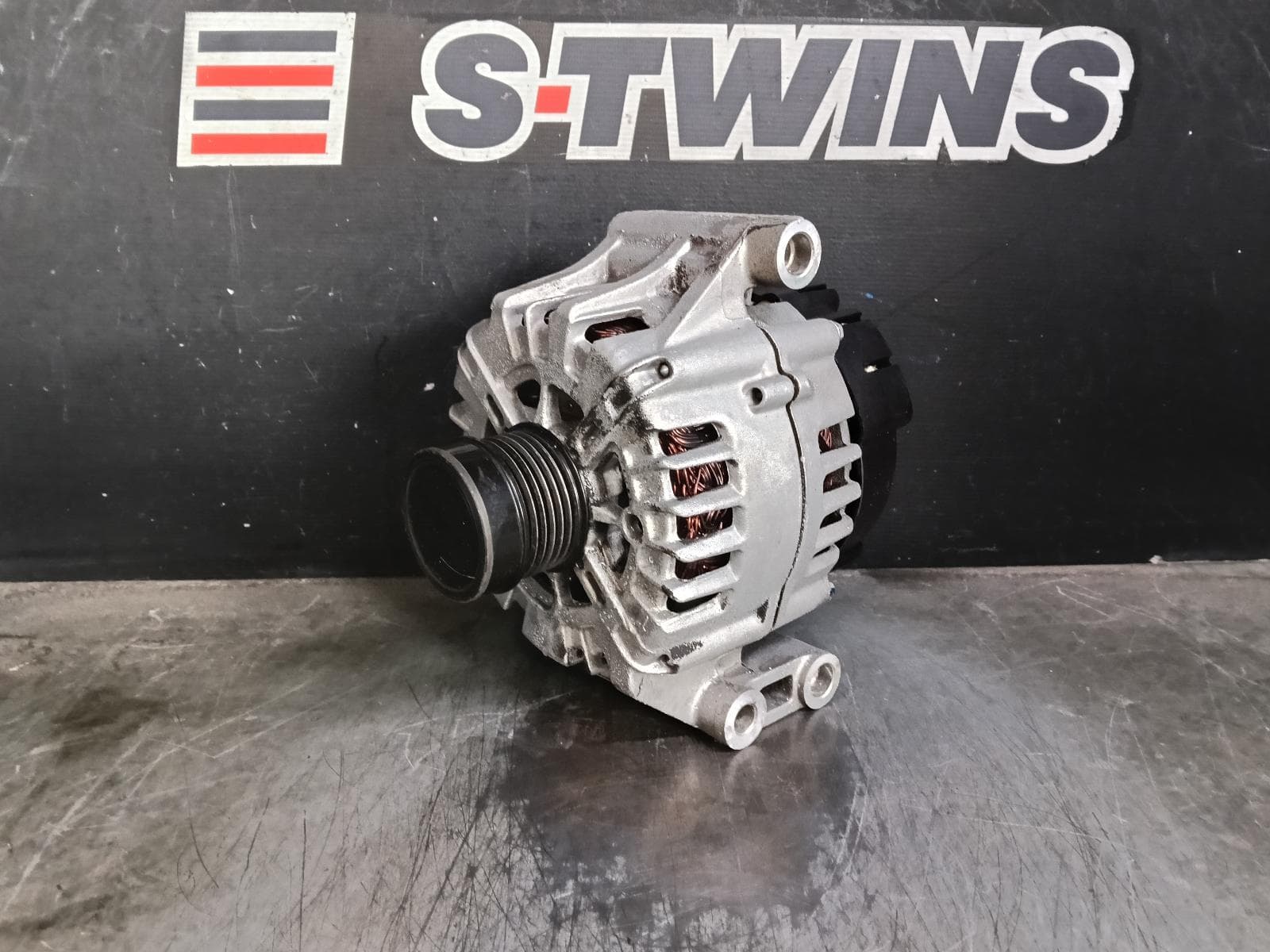 Used auto part listing image: 2021 LDV D90 ALTERNATOR PETROL, 2.0, TURBO, SV9A, 11/17-04/24 0000407682