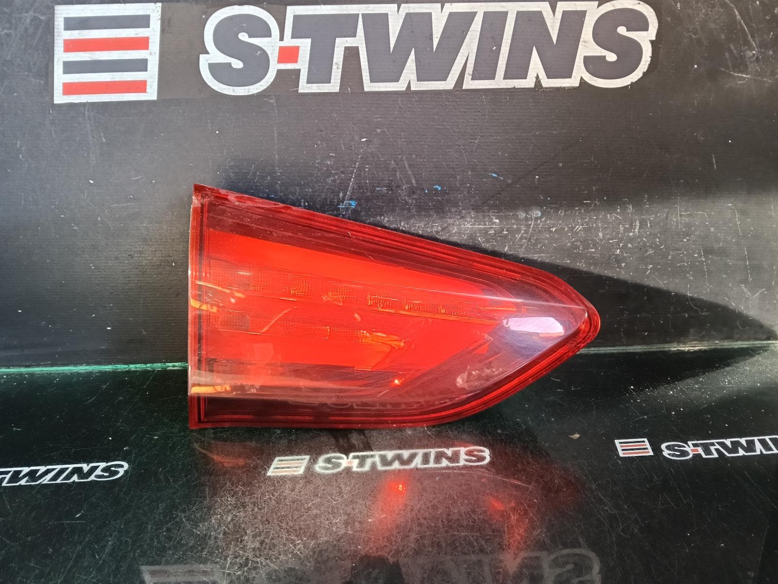 Used auto part listing image: 2021 LDV D90 REAR GARNISH TAILGATE LAMP (LH SIDE), SV9A, 11/17-04/24 0000407580