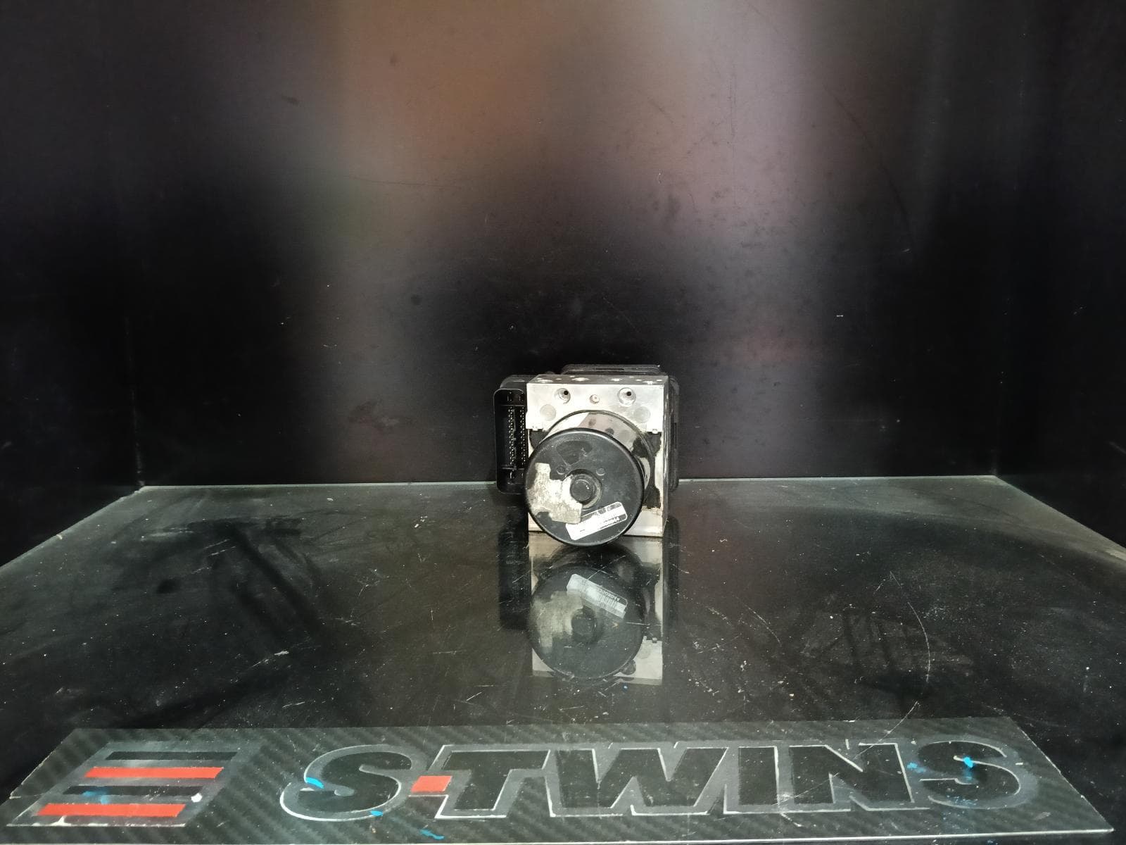 Used auto part listing image: 2015 RENAULT MEGANE ABS PUMP MODULATOR X32/X95, 09/10-05/16 0000395213