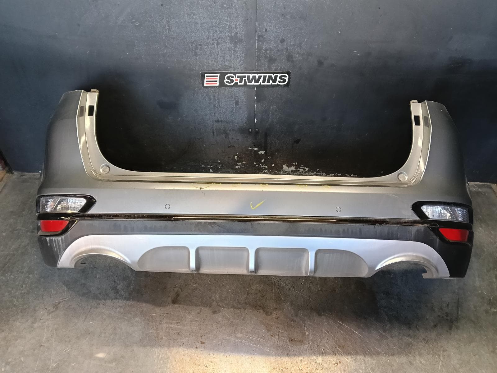 Used auto part listing image: 2018 KIA SPORTAGE REAR BUMPER BUMPER BAR (2 PIECE), QL, GT LINE/PLATINUM, 10/15-06/18 0000406845