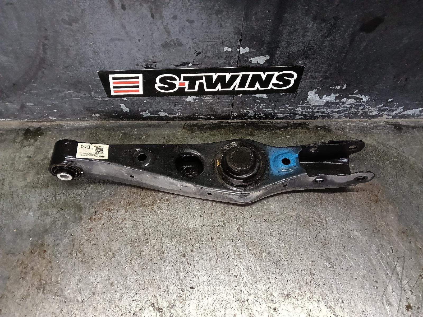Used auto part listing image: 2018 KIA SPORTAGE RIGHT REAR TRAILING ARM LOWER CONTROL ARM-REAR, QL, 10/15-08/21 0000406895