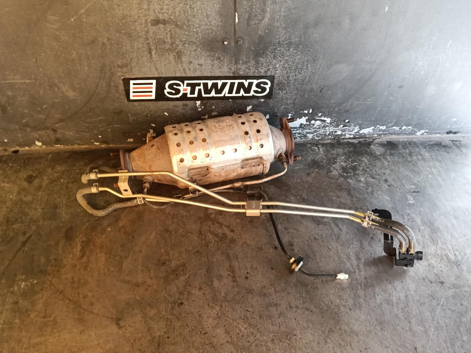 Used auto part listing image: 2020 HYUNDAI ILOAD/IMAX PARTICULATE FILTER DPF DIESEL, 2.5, TQ, 07/15-03/21 0000405378