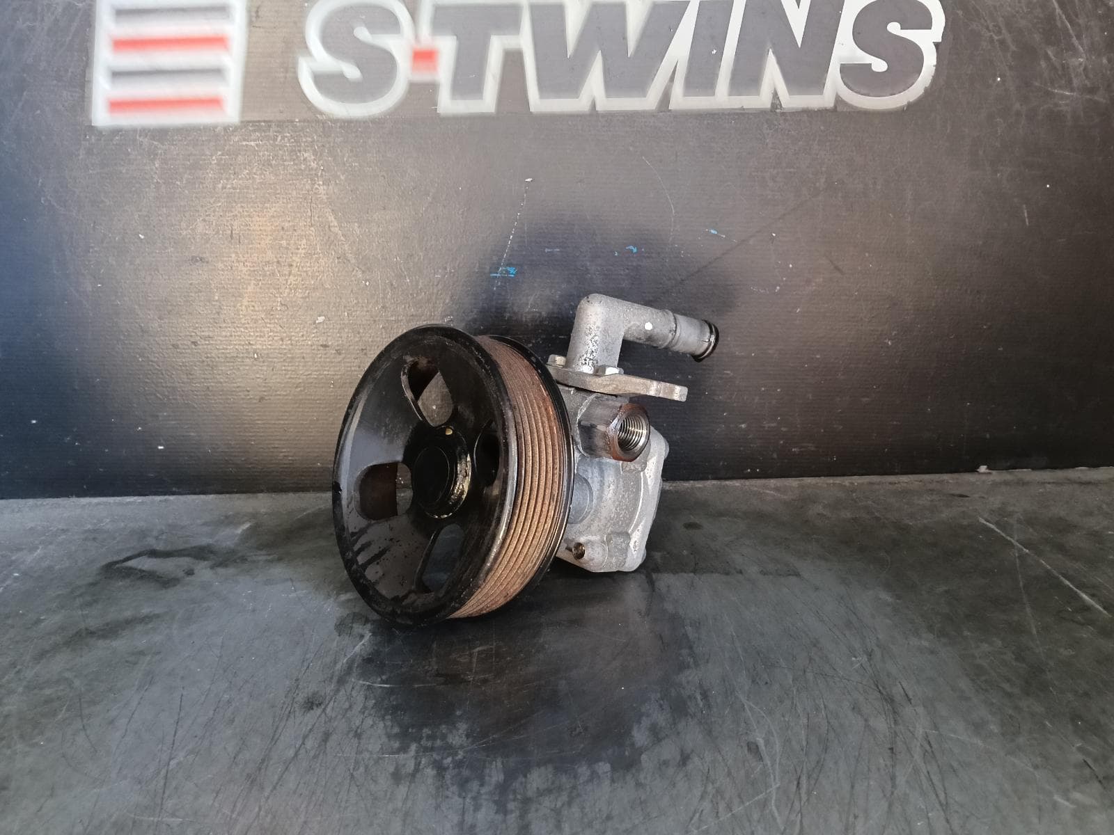 Used auto part listing image: 2020 HYUNDAI ILOAD/IMAX STEERING PUMP DIESEL, 2.5, TQ, 11/07-ILOAD/IMAX, TQ, 11/07-03/21 0000405383