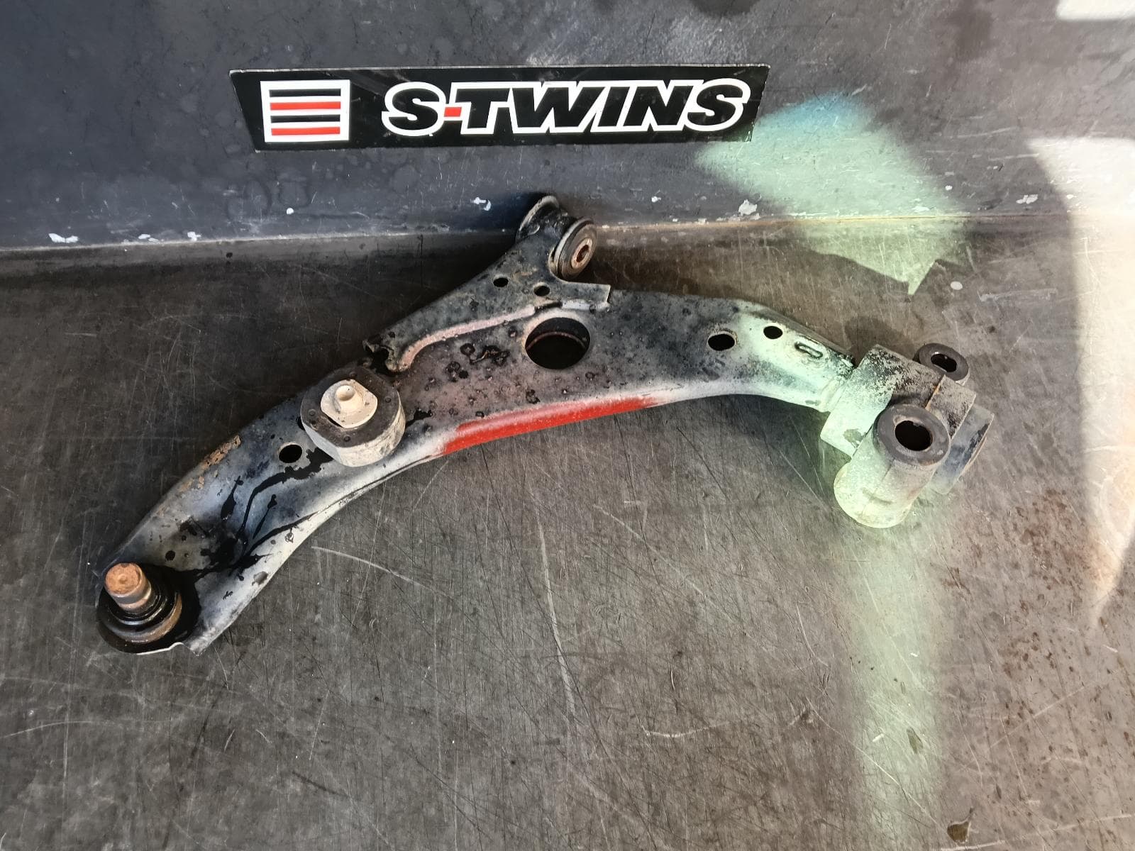Used auto part listing image: 2016 MAZDA CX9 LEFT FRONT LOWER CONTROL ARM TC, 07/16-12/24 0000400082