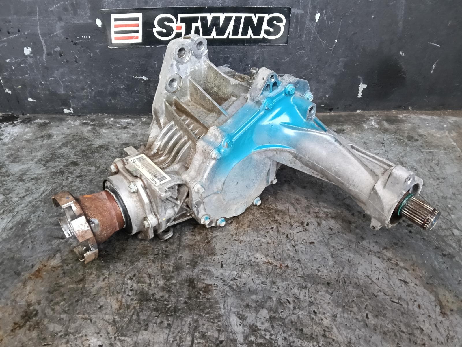 Used auto part listing image: 2016 HOLDEN CAPTIVA TRANSFER CASE AUTO, DIESEL, 2.2, CG, 01/11-06/18 0000405836