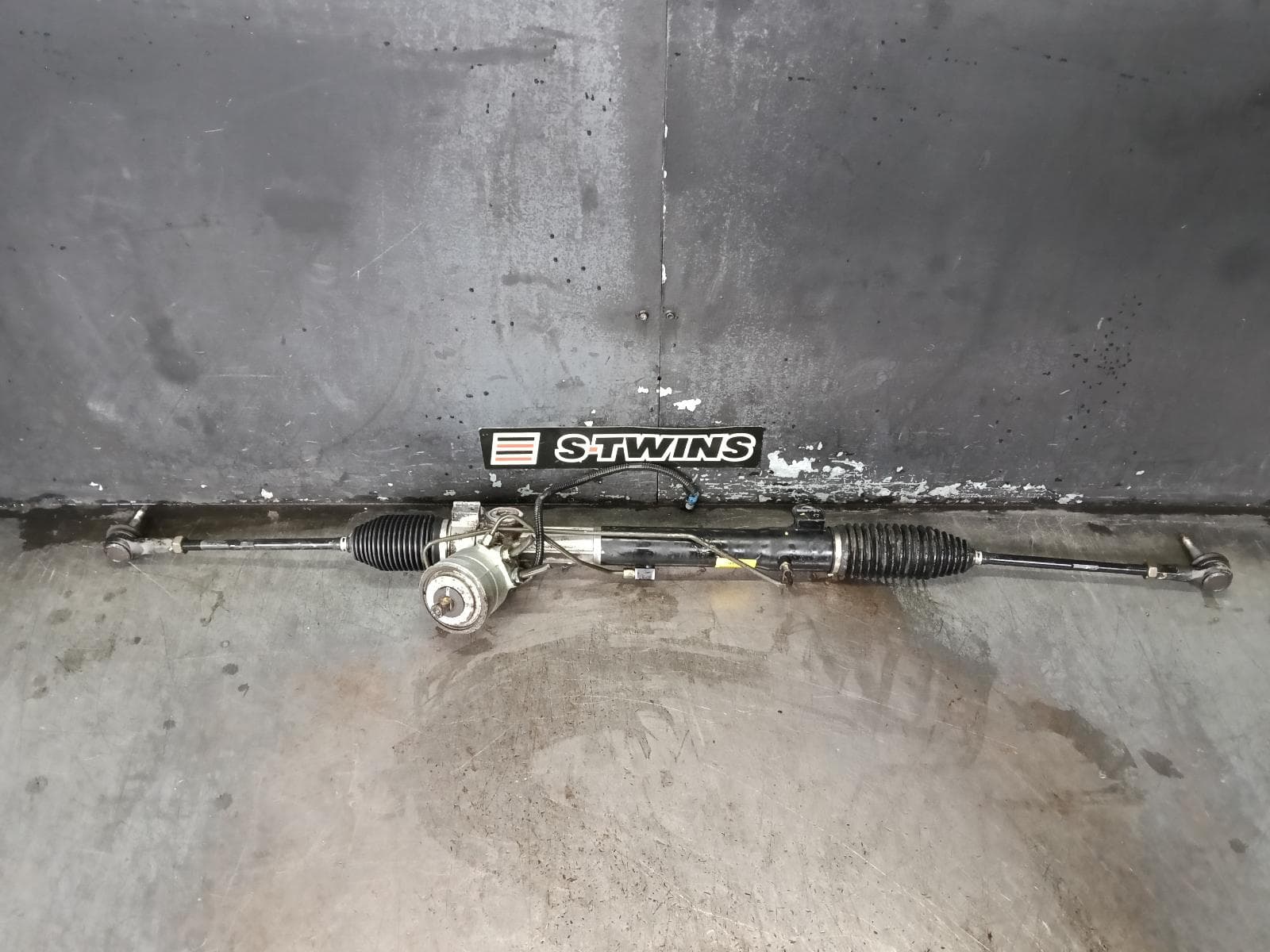 Used auto part listing image: 2016 HOLDEN CAPTIVA STEERING BOX RACK CG, 05/13-06/18 0000405849