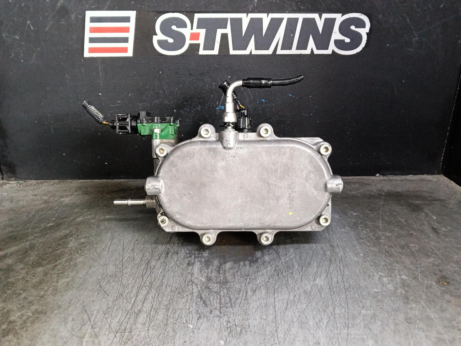 Used auto part listing image: 2016 HOLDEN CAPTIVA FUEL FILTER HOUSING DIESEL, 2.2, Z22D1, CG, 01/11-06/18 0000405850