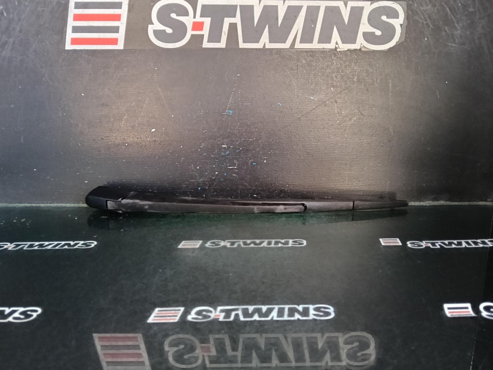 Used auto part listing image: 2011 SUBARU FORESTER WIPER ARM TAILGATE, SH-SJ, 02/08-08/18 0000405194