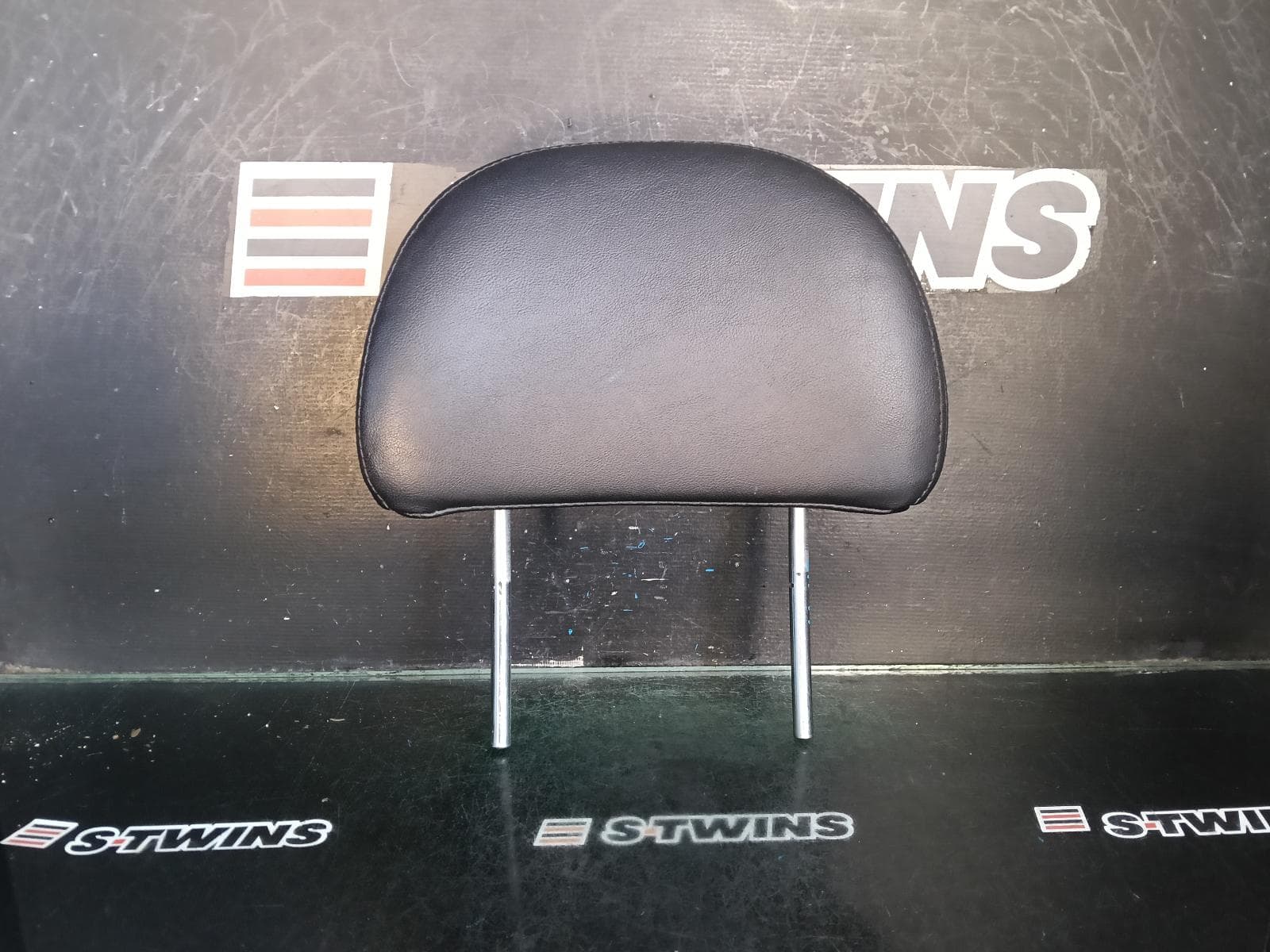Used auto part listing image: 2011 SUBARU FORESTER HEADREST LH REAR, LEATHER, SH, 03/08-08/12 0000405200