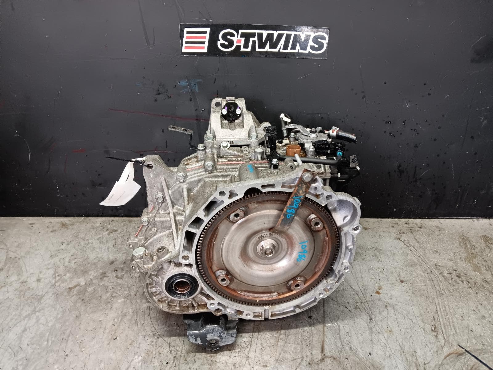 Used auto part listing image: 2016 HYUNDAI I30 TRANS GEARBOX AUTO, PETROL, 1.8, G4NB, GD, 03/12-02/17 0000409951