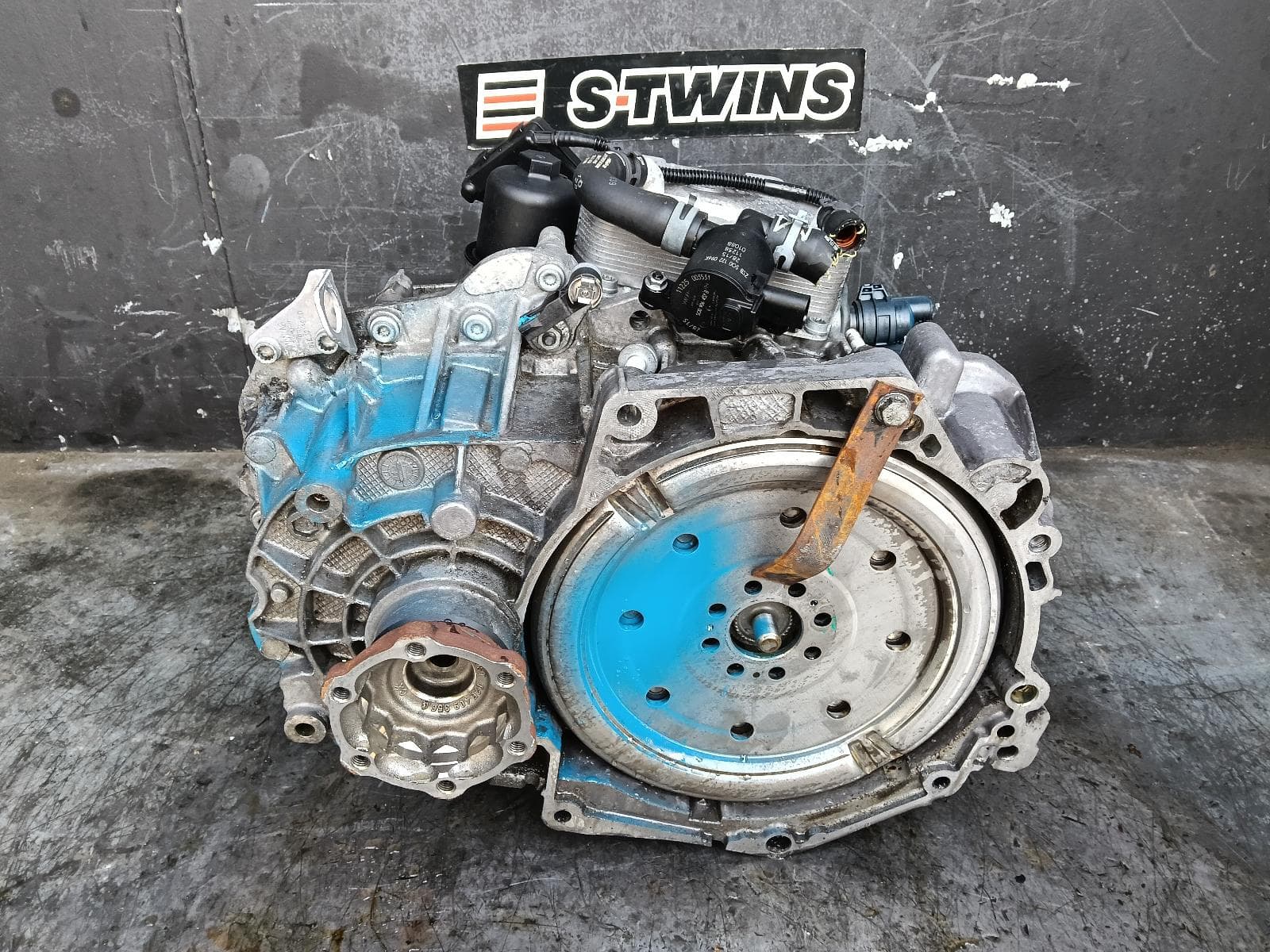 Used auto part listing image: 2016 VOLKSWAGEN GOLF TRANS GEARBOX AUTO, PETROL, 2.0, GEN 7, PZQ CODE, 11/12-03/17 0000407894