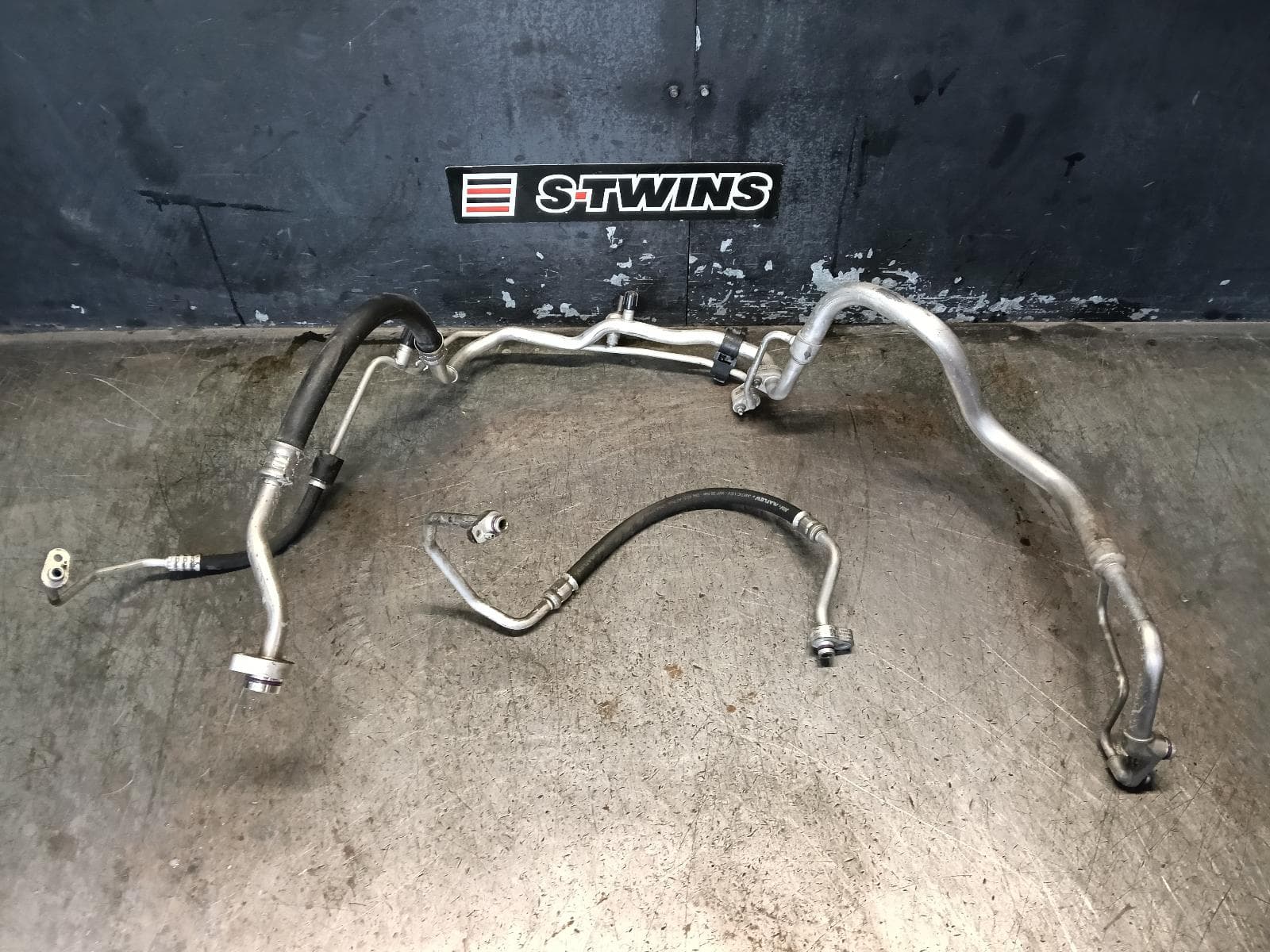Used auto part listing image: 2016 VOLKSWAGEN GOLF A C HOSES GEN 7, PETROL, UNDER BONNET SET, 11/12-08/20 0000407920