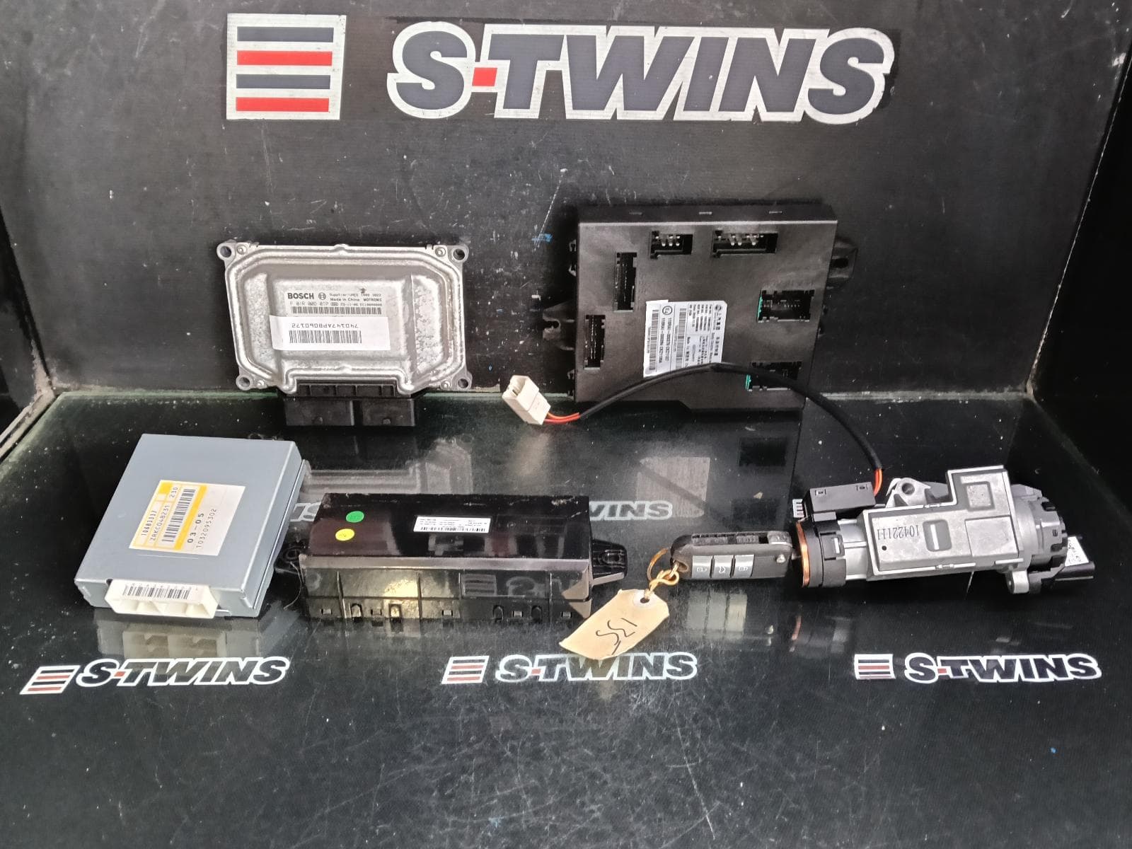 Used auto part listing image: 2024 MG ZS ENGINE ECU, 1.5, PETROL, SEC SET (ECU/IMM/READER/KEY), AZS1, 09/17- 0000410073