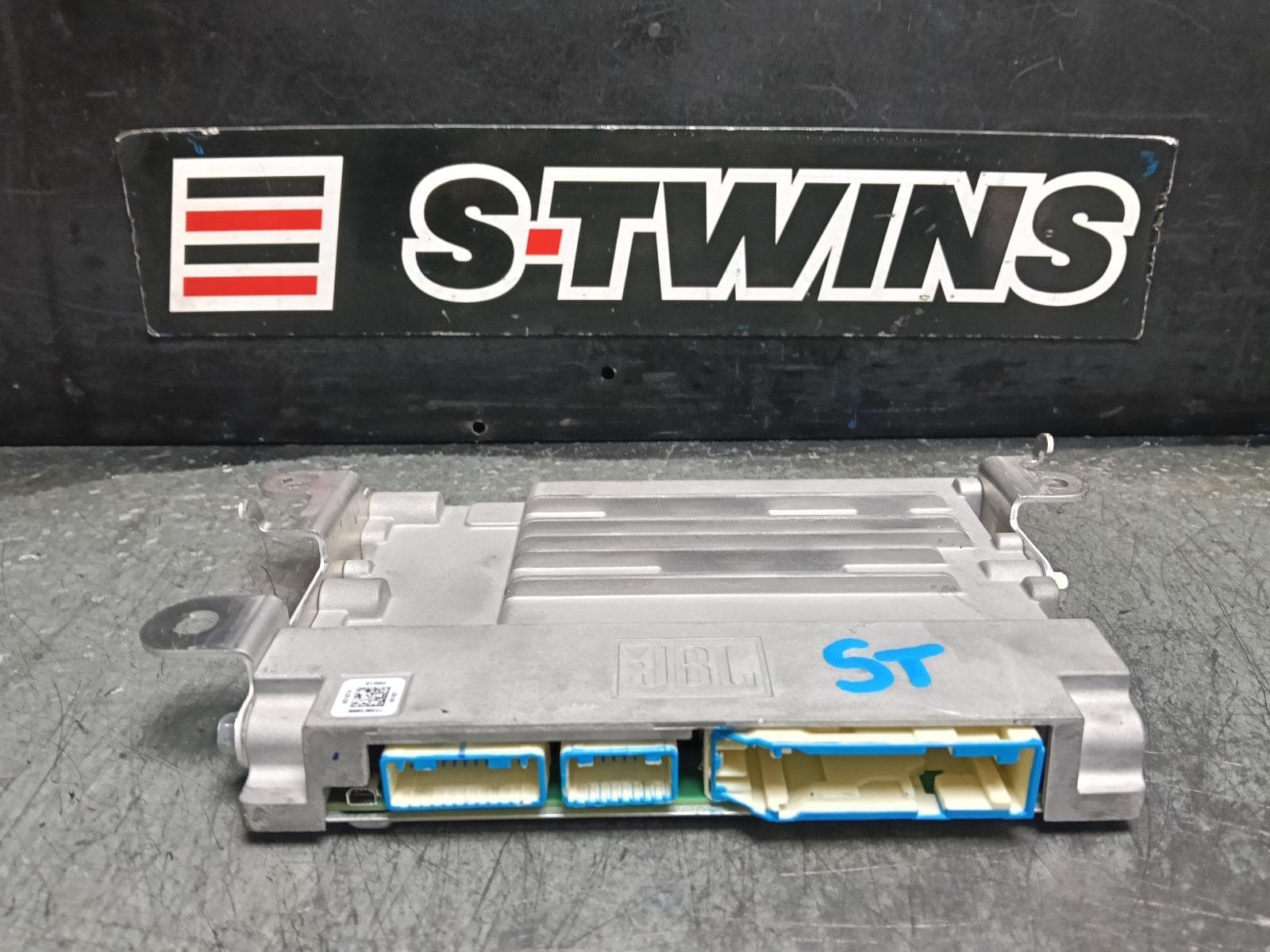Used auto part listing image: 2024 TOYOTA RAV4 AMPLIFIER, W/ PREMIUM SOUND TYPE, XA50, 11/18- 0000409174