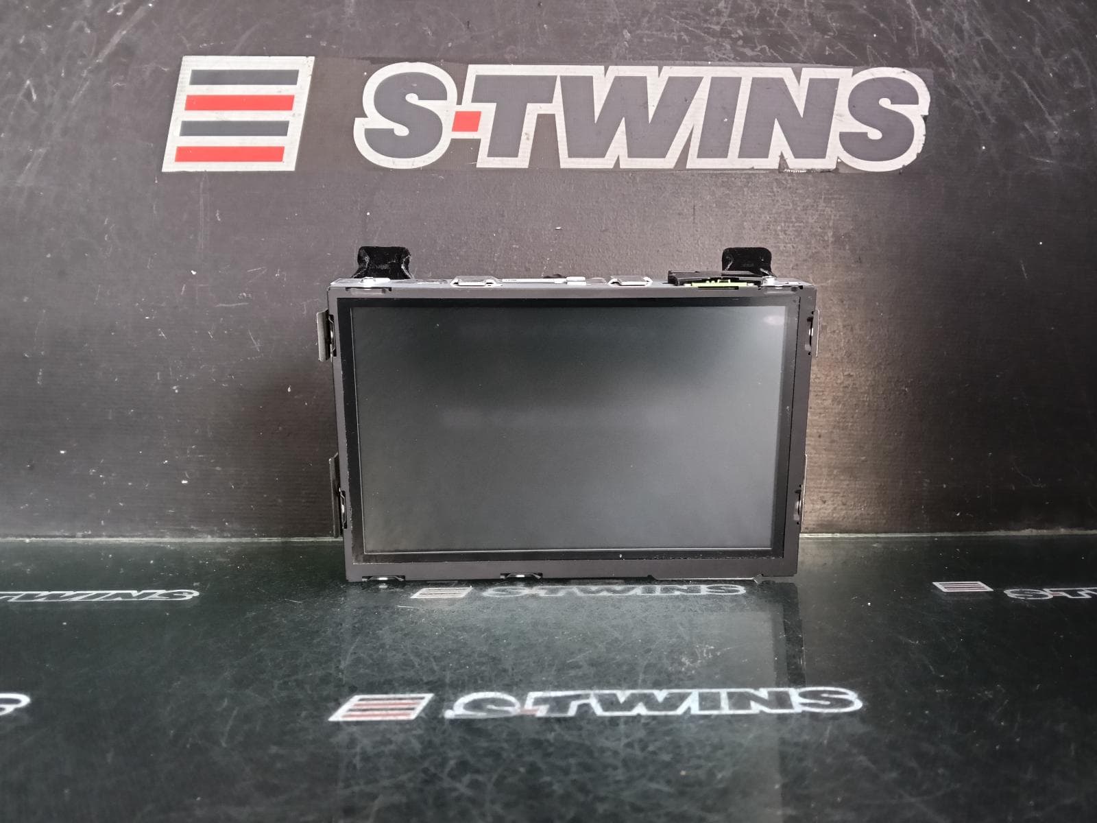 Used auto part listing image: 2017 NISSAN PATHFINDER DISPLAY UNIT, 8IN NON SAT NAV TYPE, R52, 12/16-04/21 0000406367