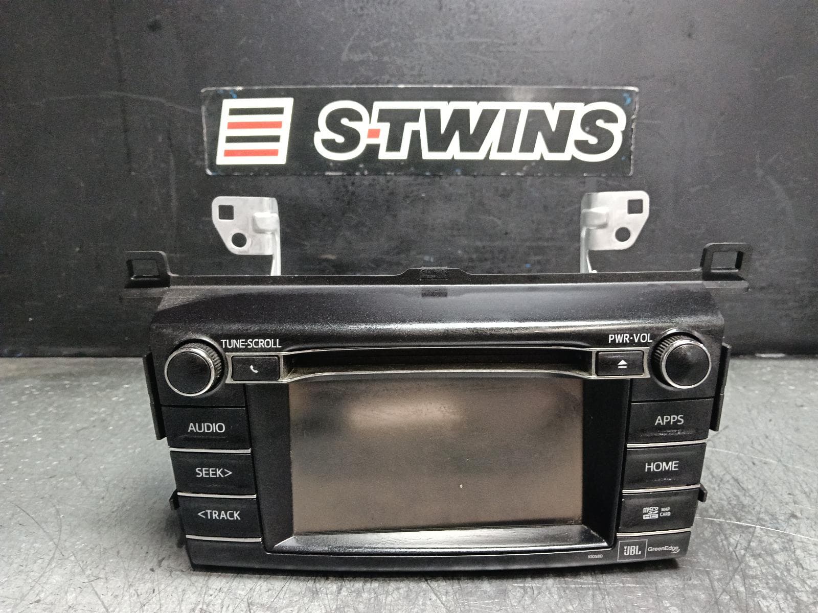 Used auto part listing image: 2017 TOYOTA RAV4 SAT NAV, XA40, 12/12-12/18 0000405961