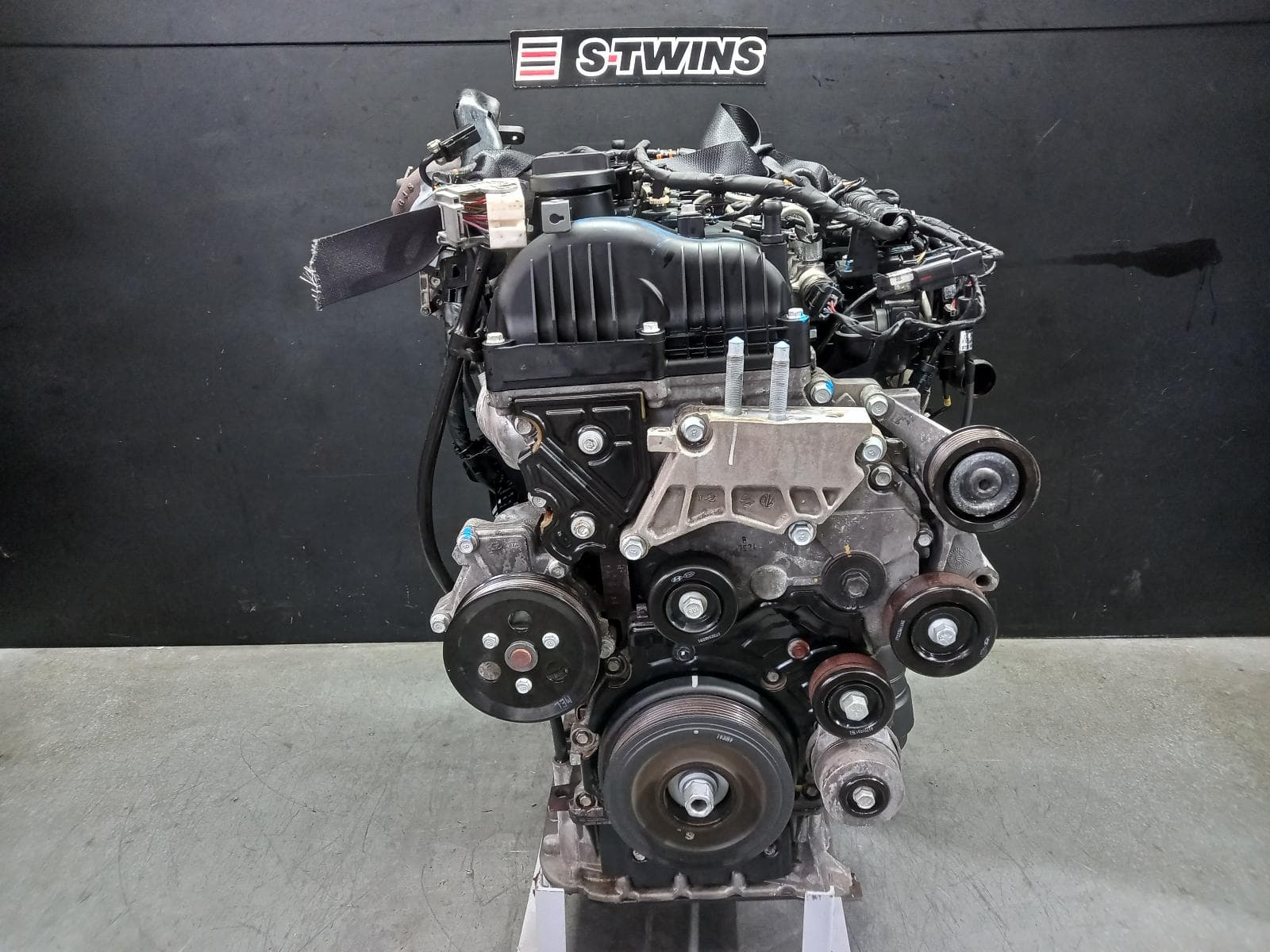 Used auto part listing image: 2017 KIA SORENTO ENGINE DIESEL, 2.2, D4HB, TURBO, UM, 03/15-02/20 0000408455