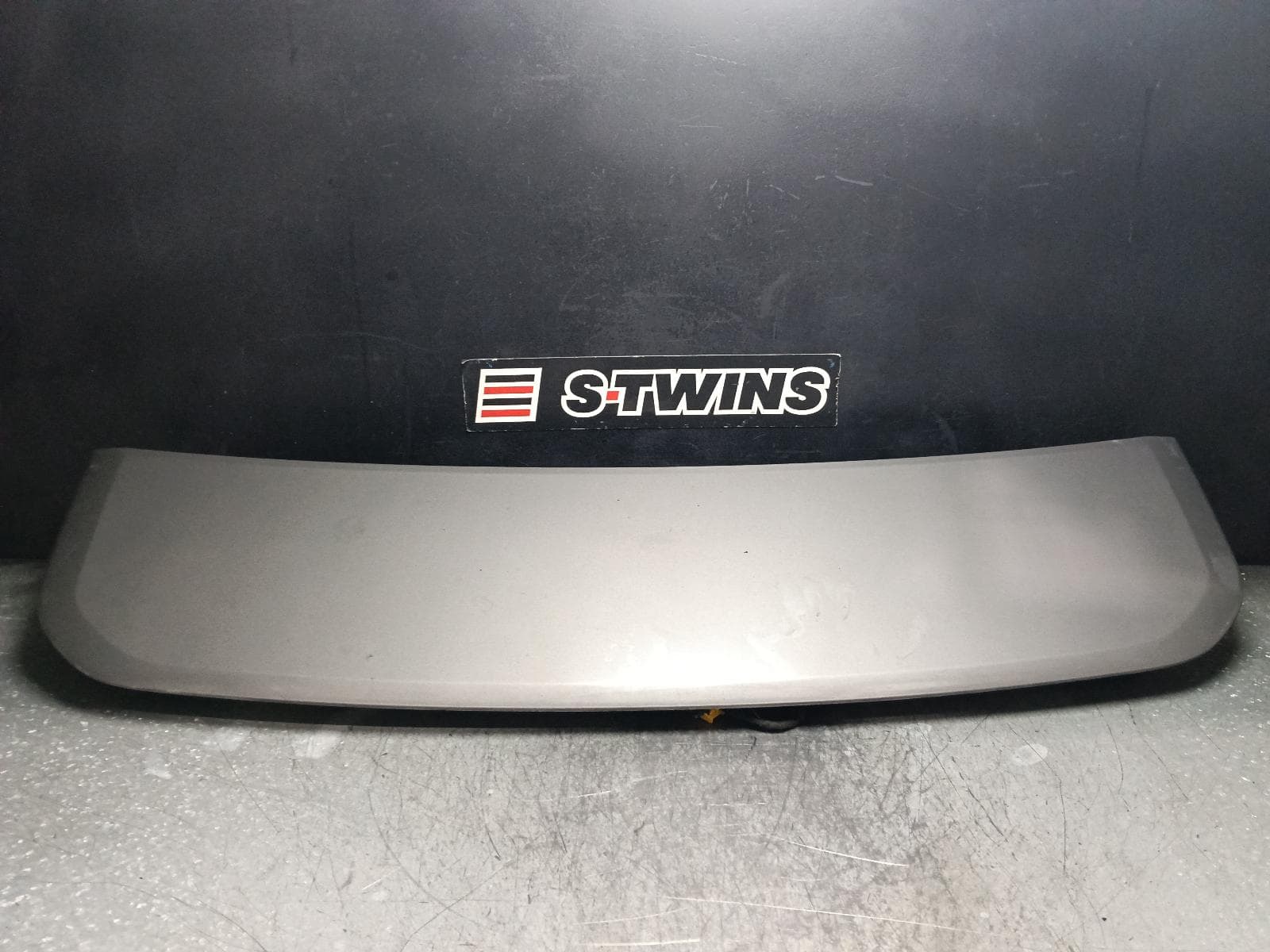 Used auto part listing image: 2017 LAND ROVER DISCOVERY SPORT AIRBAG ASSEMBLY L550, PEDESTRIAN AIRBAG, 01/15- 0000406053