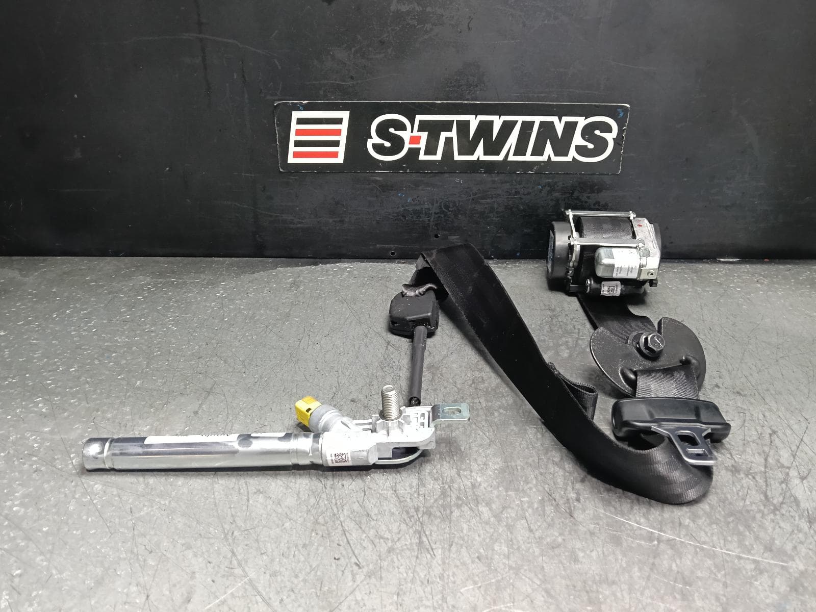 Used auto part listing image: 2025 HAVAL JOLION SEAT BELT STALK A02, RH FRONT, SEAT BELT ONLY, 04/24- 0000406664