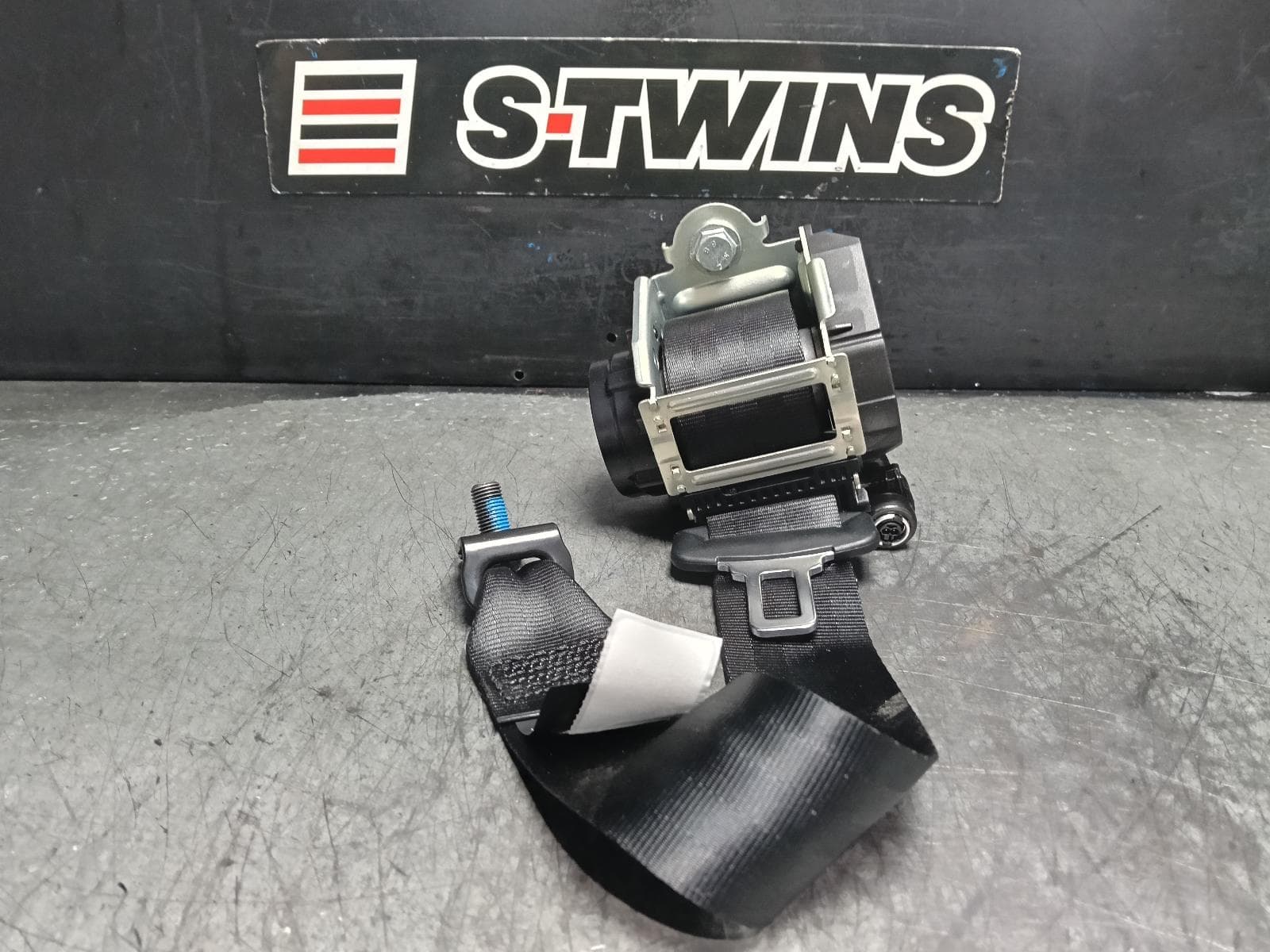Used auto part listing image: 2025 HAVAL JOLION SEAT BELT STALK A02, RH REAR, SEAT BELT ONLY, 04/24- 0000406665