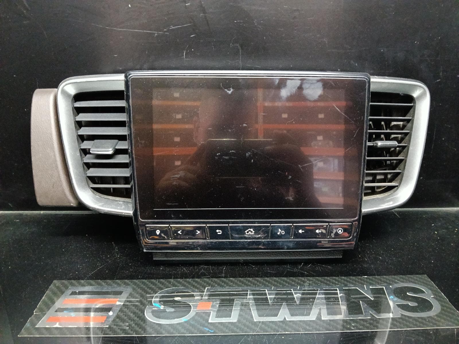 Used auto part listing image: 2021 MAZDA BT50 TF, DISPLAY UNIT, 9IN TOUCHSCREEN, W/ SAT NAV TYPE, 07/20-09/24 0000406519