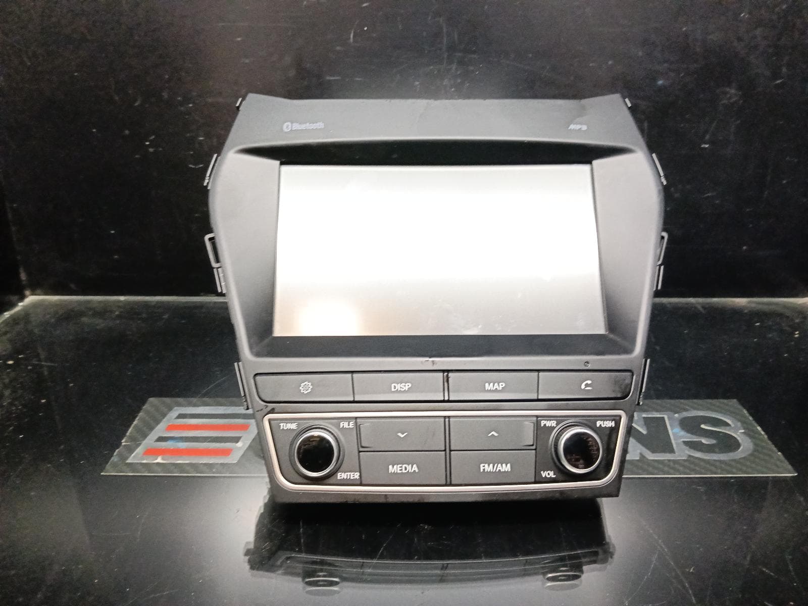 Used auto part listing image: 2017 HYUNDAI SANTA FE DISPLAY & CONTROL UNIT, SAT NAV TYPE, DM, 05/17-02/18 0000406528