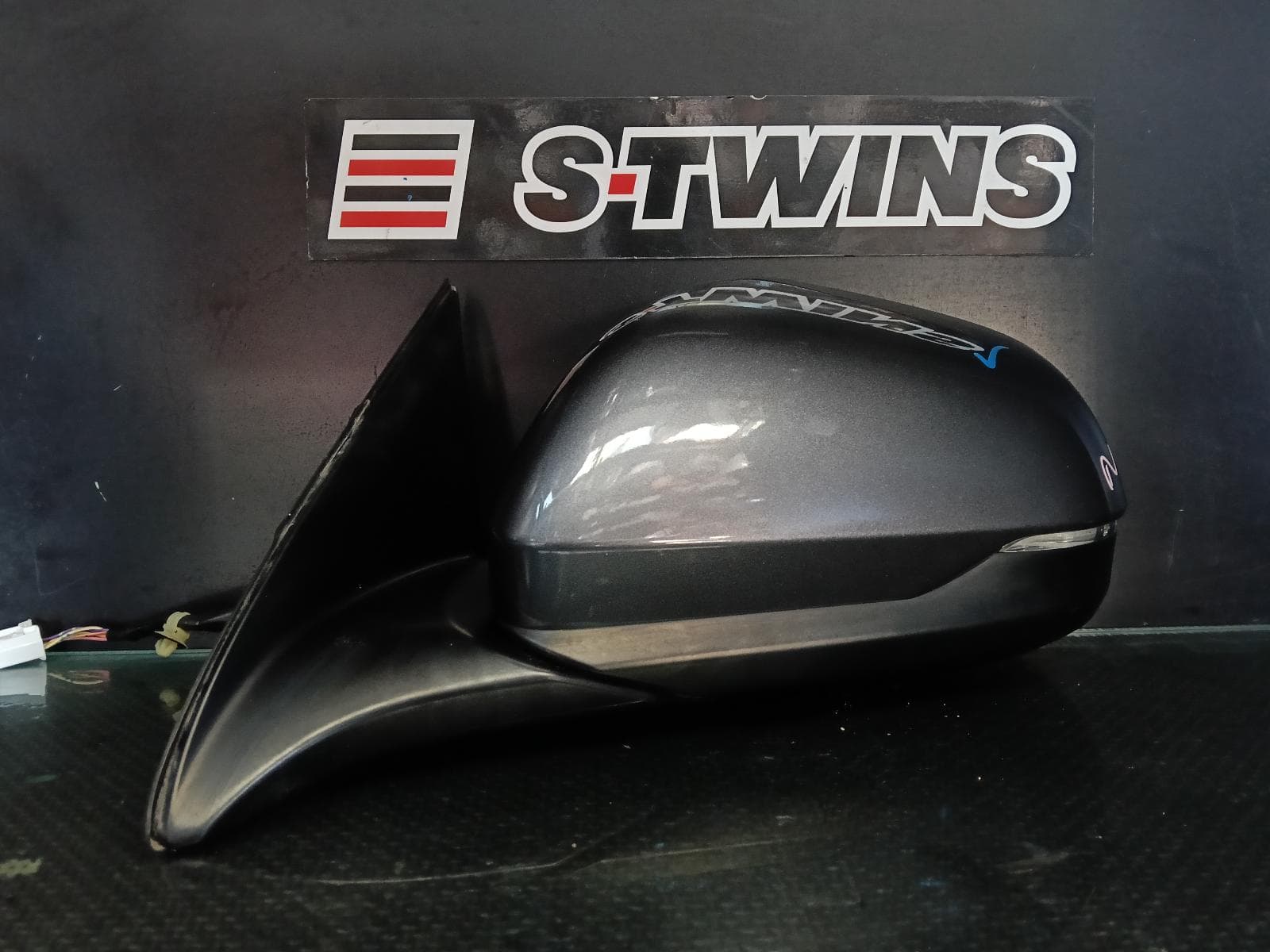 Used auto part listing image: 2019 HONDA HRV RIGHT DOOR MIRROR RU, VTi-S, COLOUR CODED, MANUAL FOLD, NON CAMERA TYPE, 12/14-10/21 0000412406