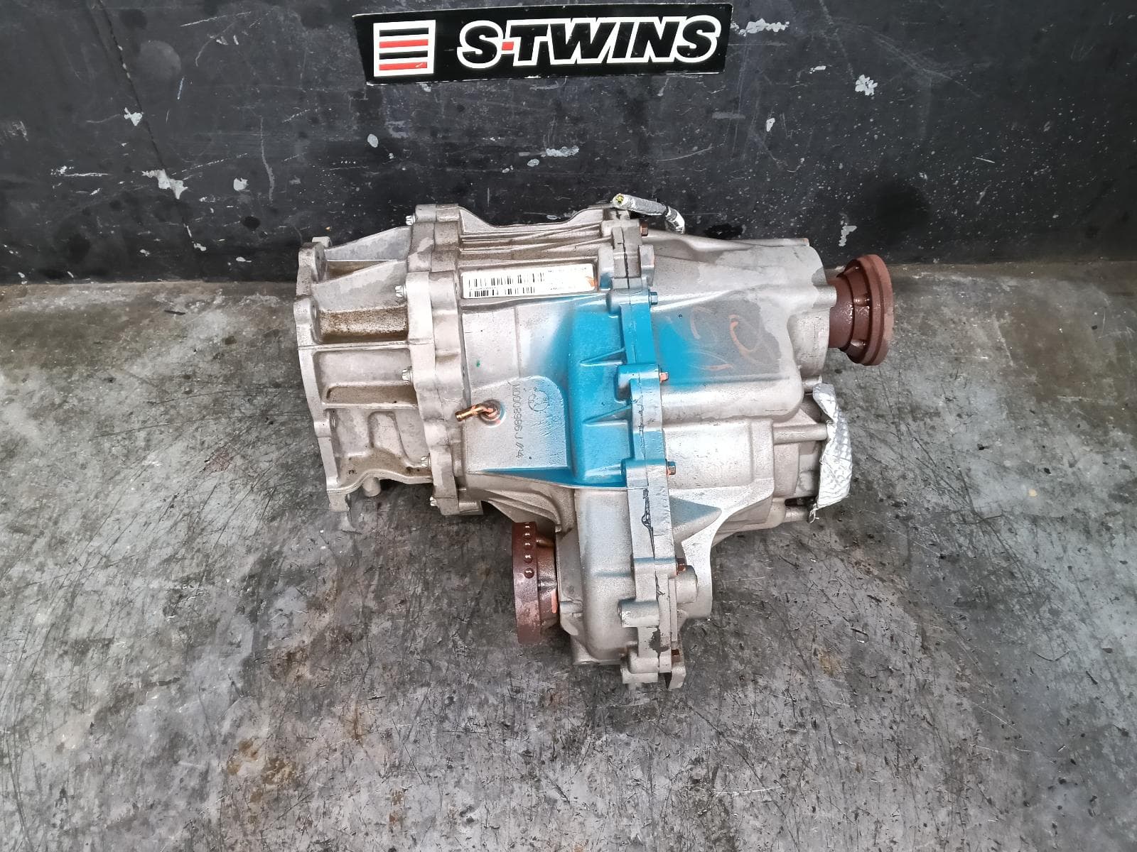 Used auto part listing image: 2017 JEEP GRANDCHEROKEE TRANSFER CASE AUTO, 8 SPEED, PETROL, 3.6, WK, 2 SPEED TRANSFER, 04/13-02/22 0000407250