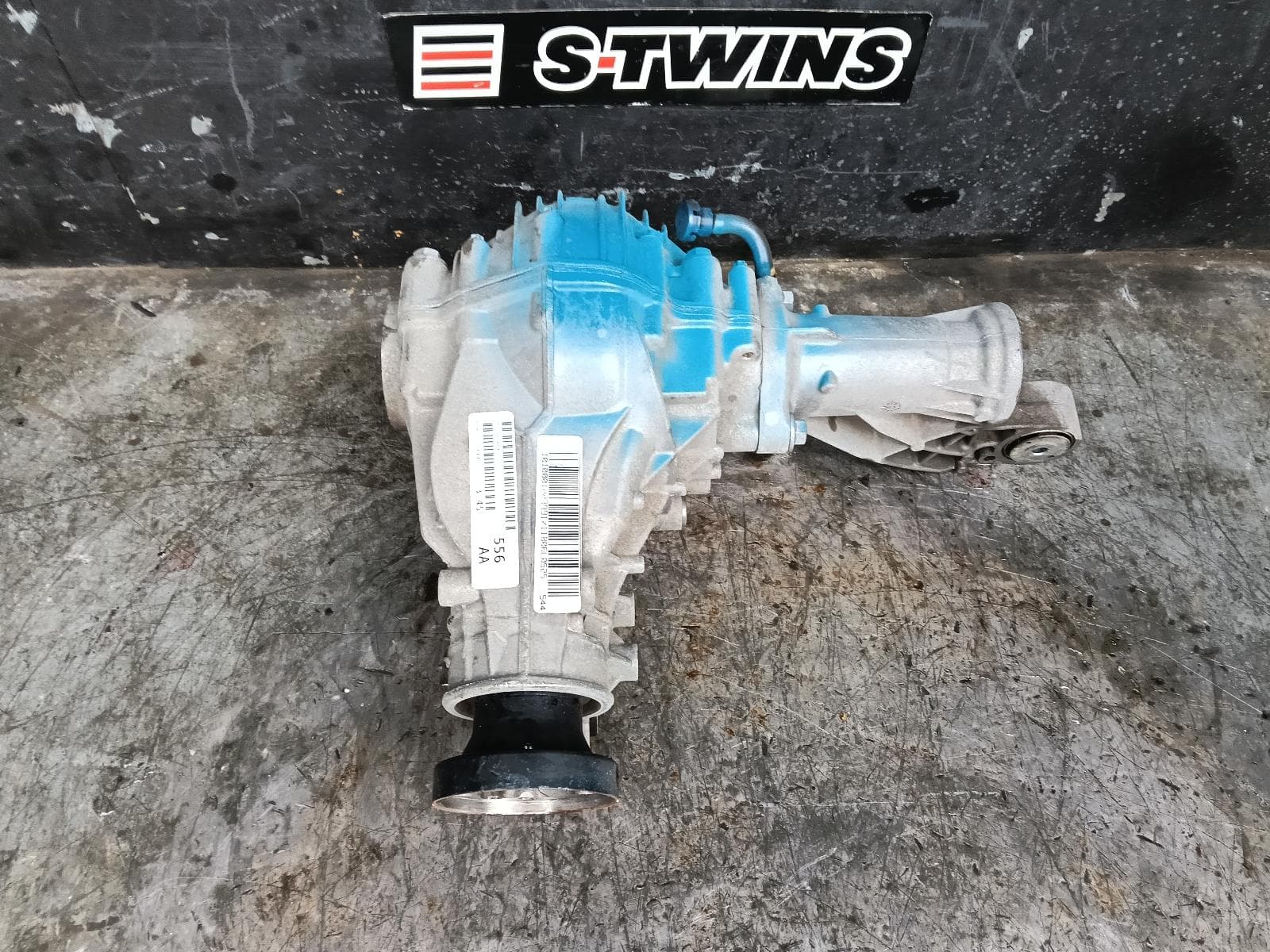 Used auto part listing image: 2017 JEEP GRANDCHEROKEE DIFFERENTIAL CENTRE FRONT, 3.6, PETROL, WK, 3.44/3.45 RATIO, 04/13-02/22 0000407275