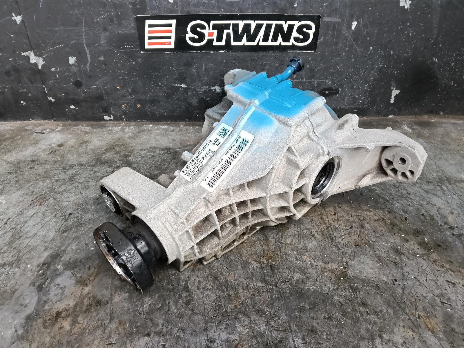 Used auto part listing image: 2017 JEEP GRANDCHEROKEE DIFFERENTIAL CENTRE REAR, 3.6, PETROL, 4WD, STANDARD TYPE, WK, 3.44/3.45 RATIO, 04/13-02/22 0000407276